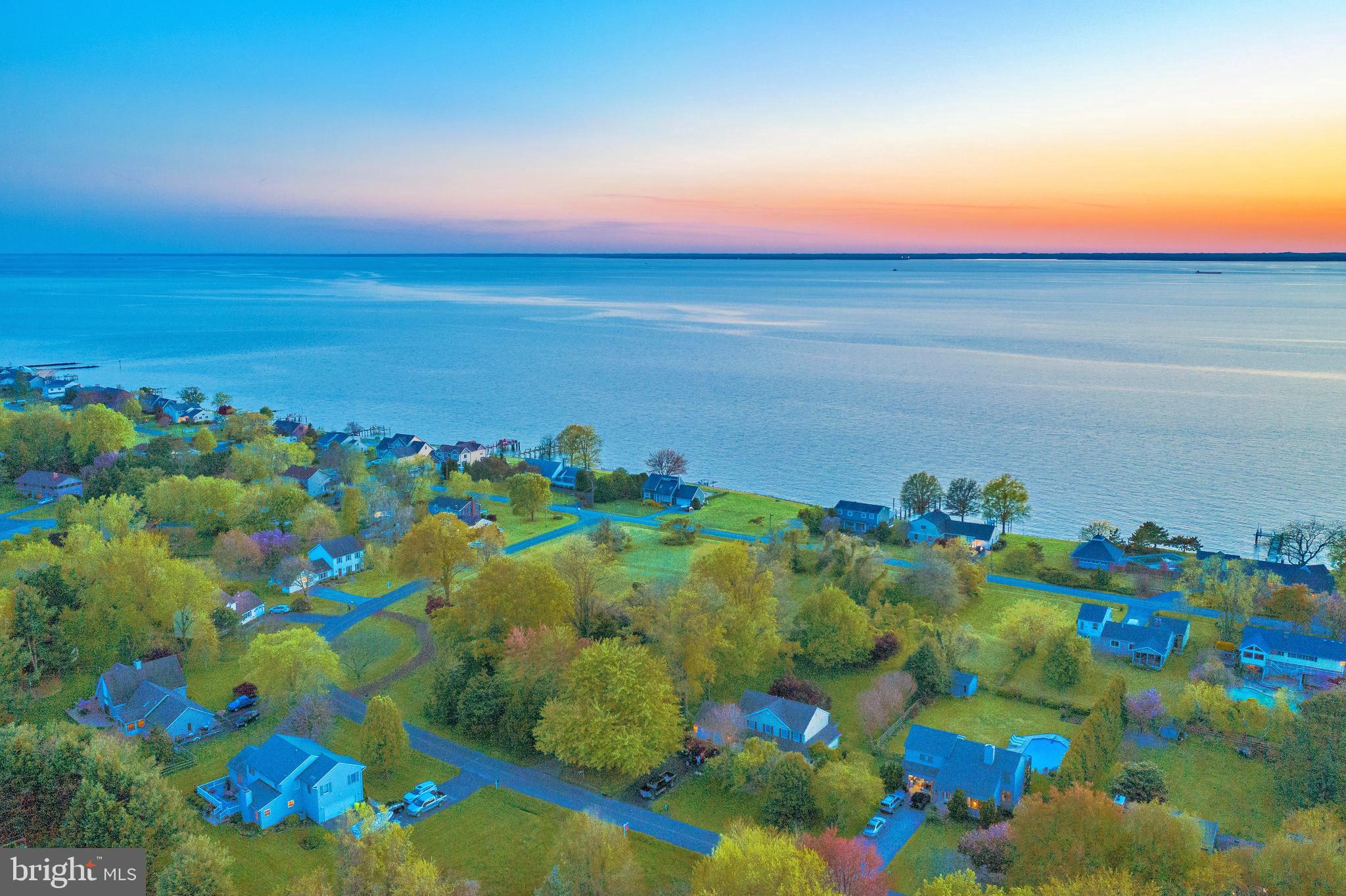 QUEEN ANNE COLONY - Residential