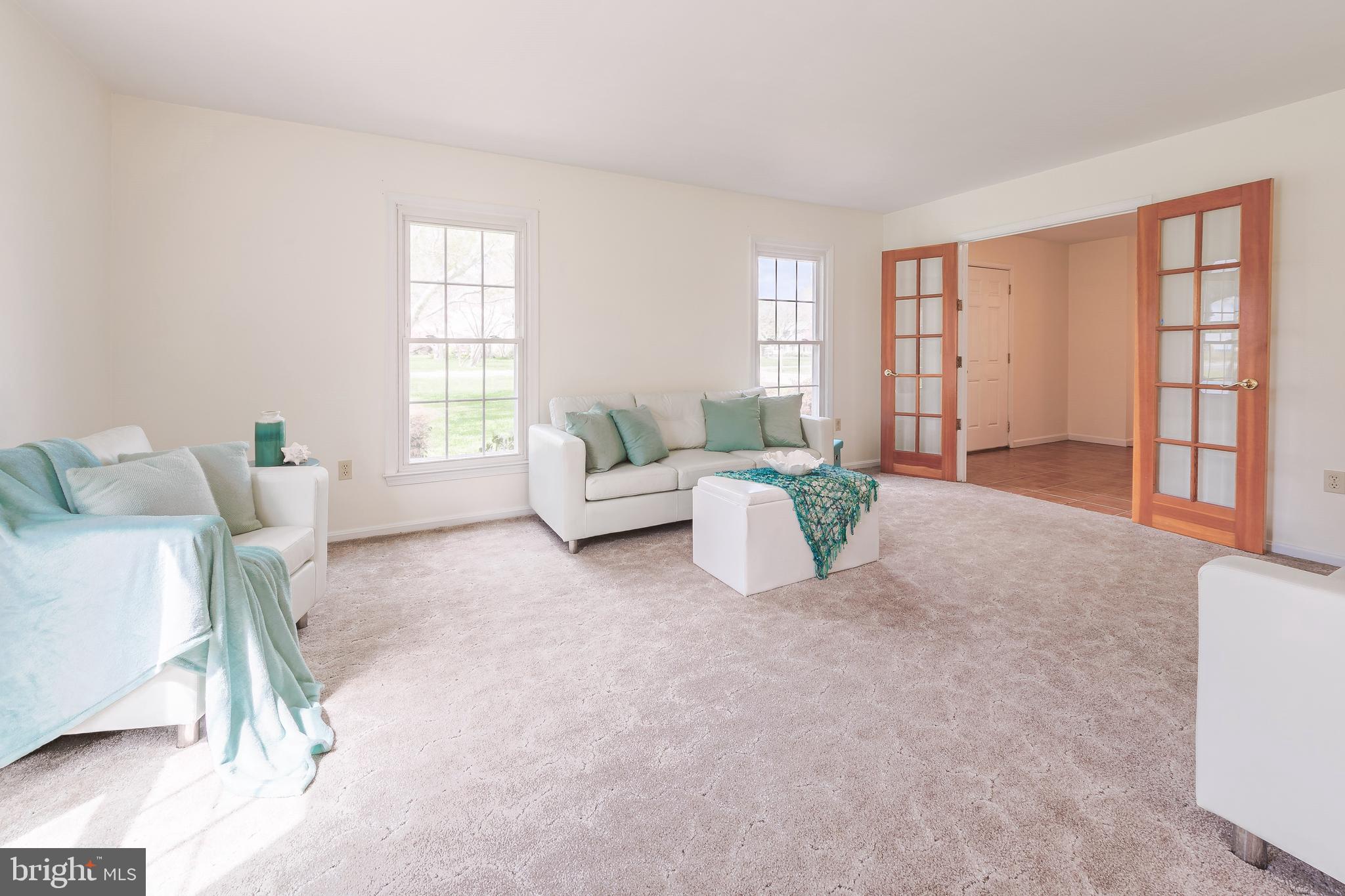 QUEEN ANNE COLONY - Residential