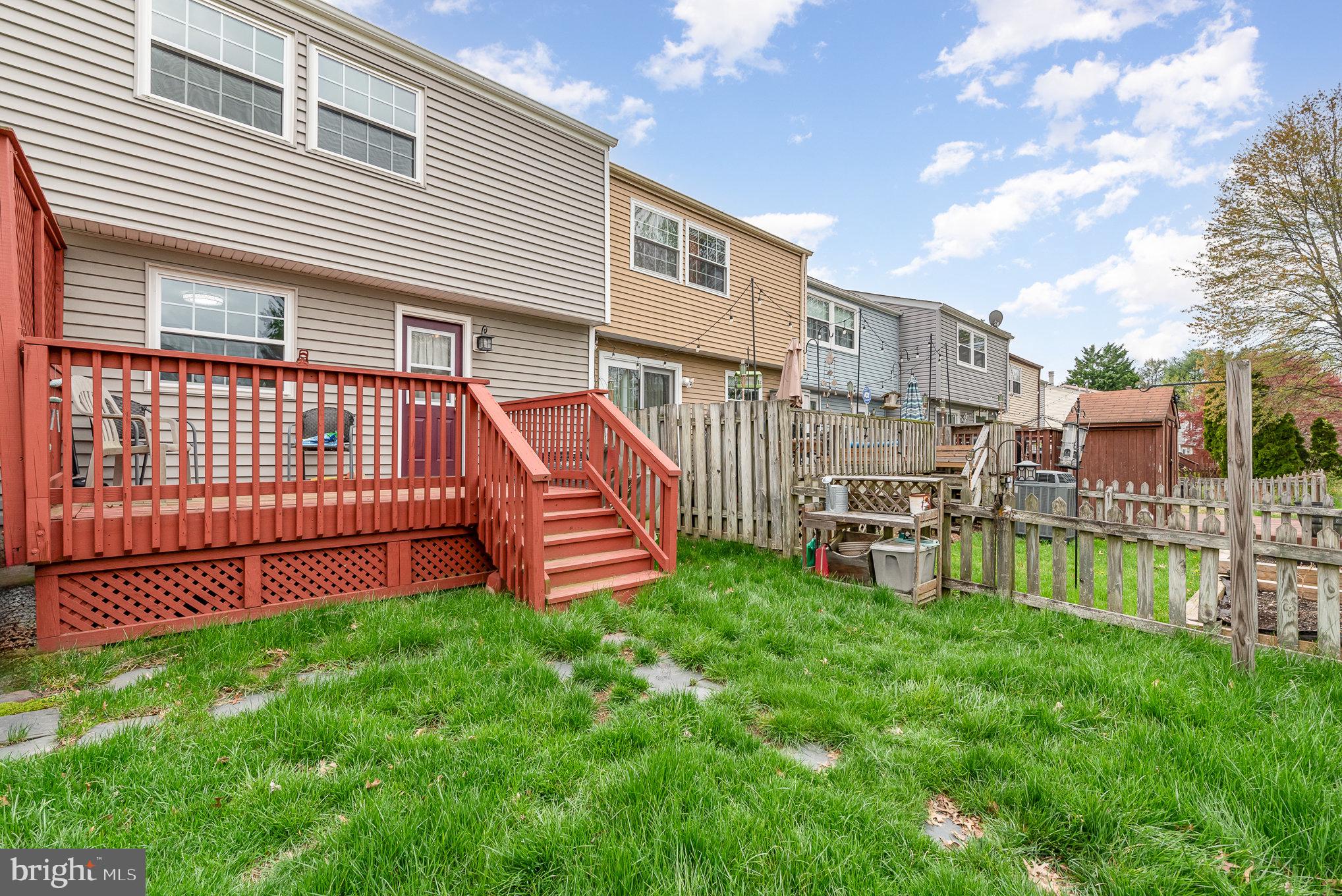 PINEDALE WOODS - Residential