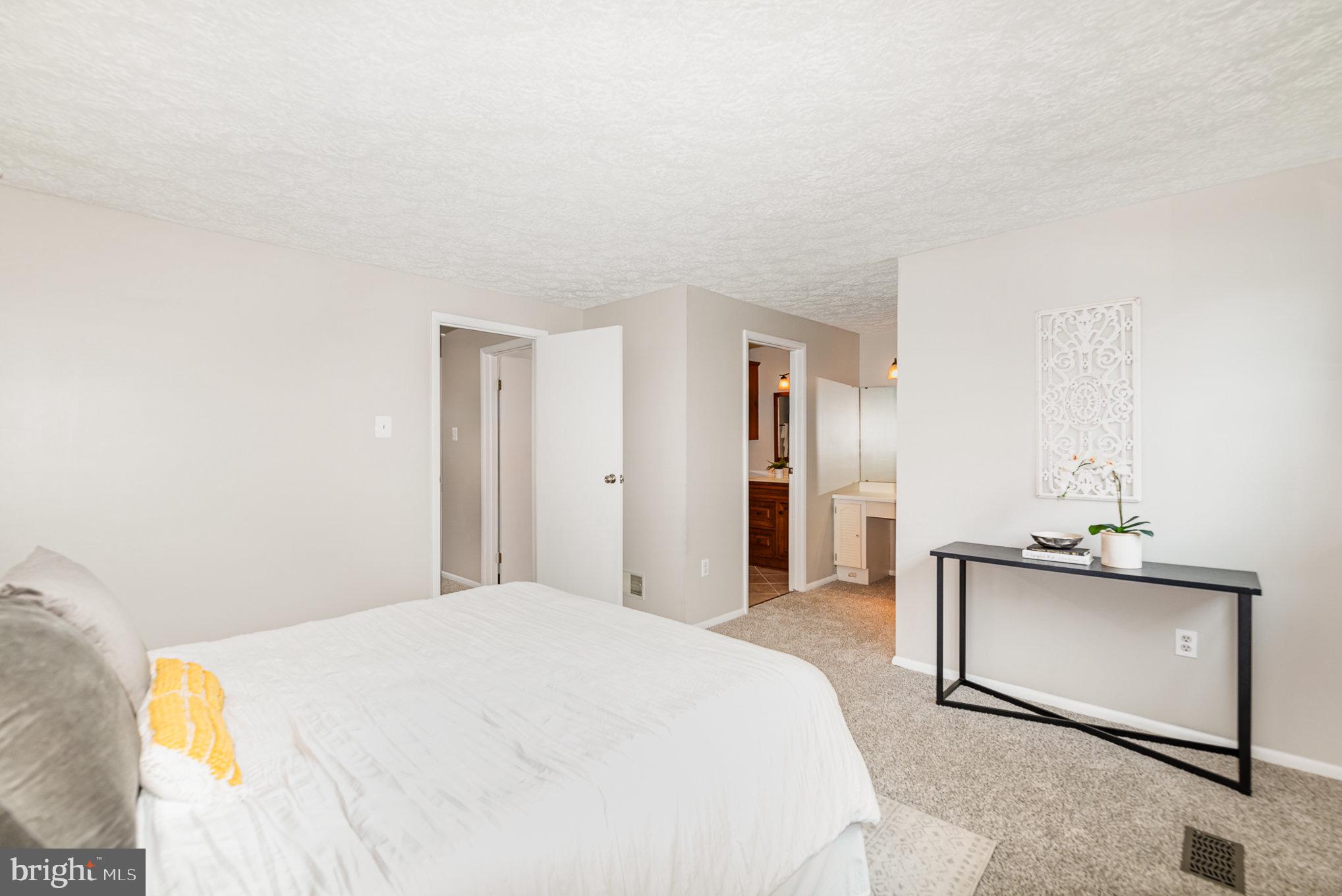 PINEDALE WOODS - Residential