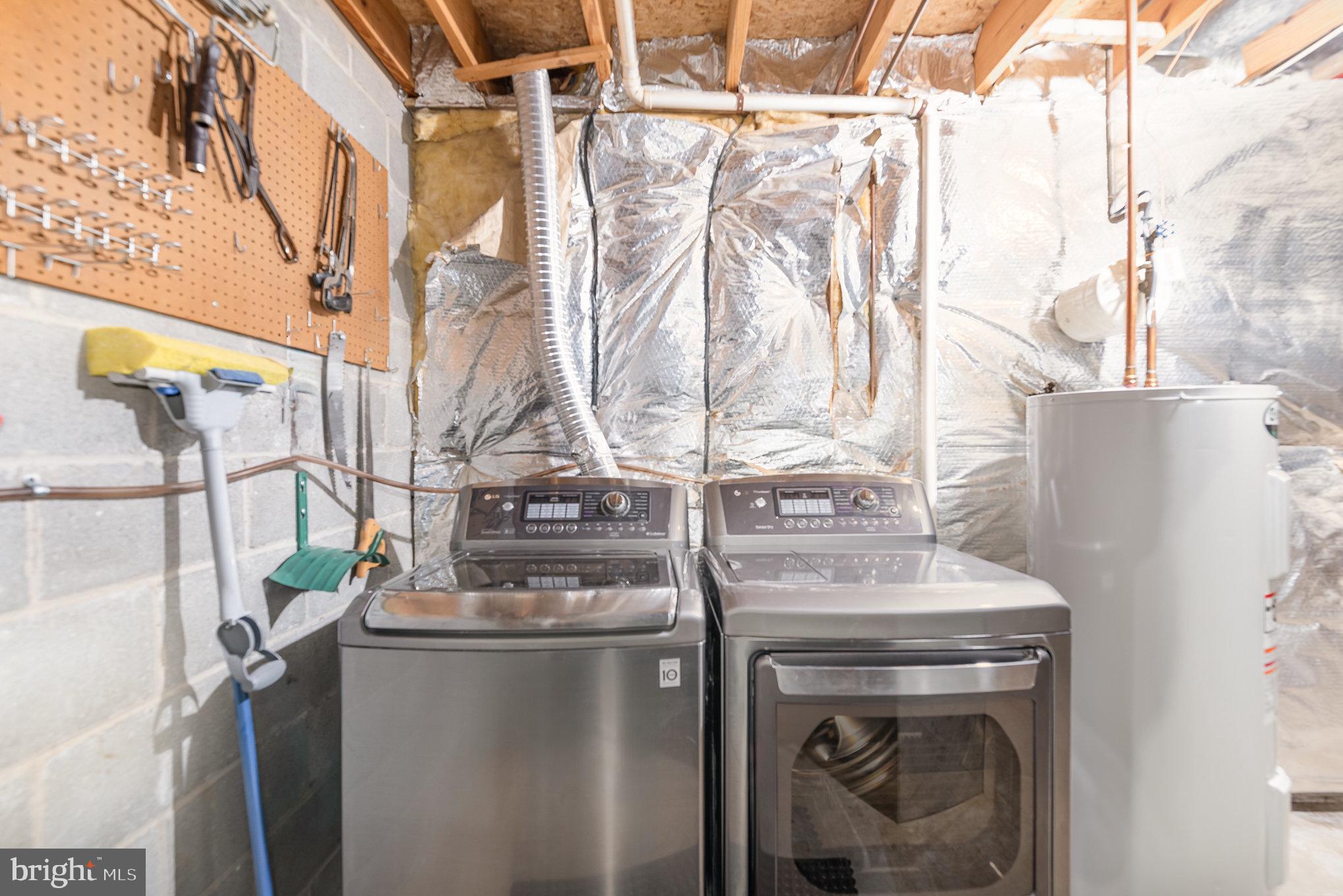 PINEDALE WOODS - Residential