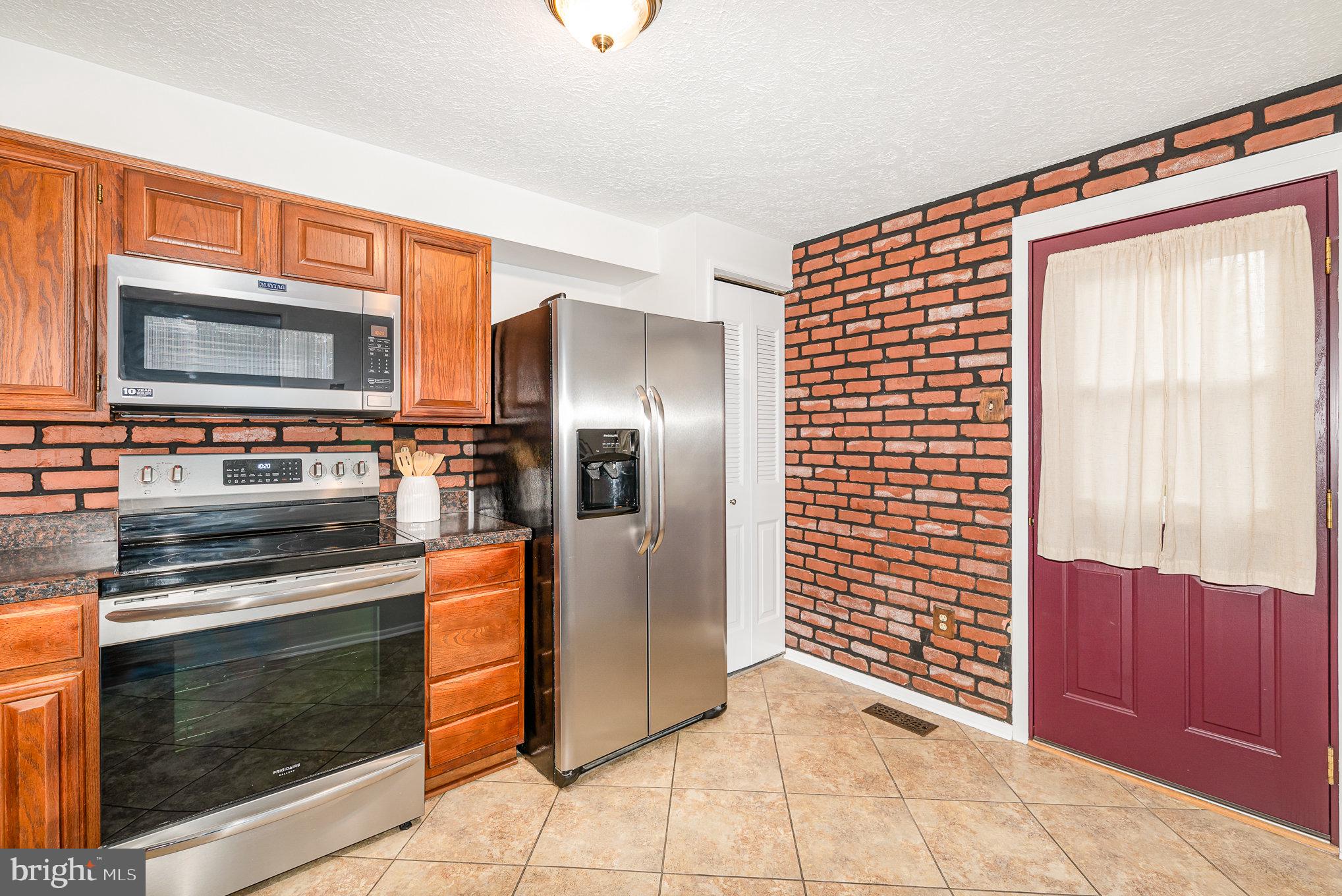 PINEDALE WOODS - Residential