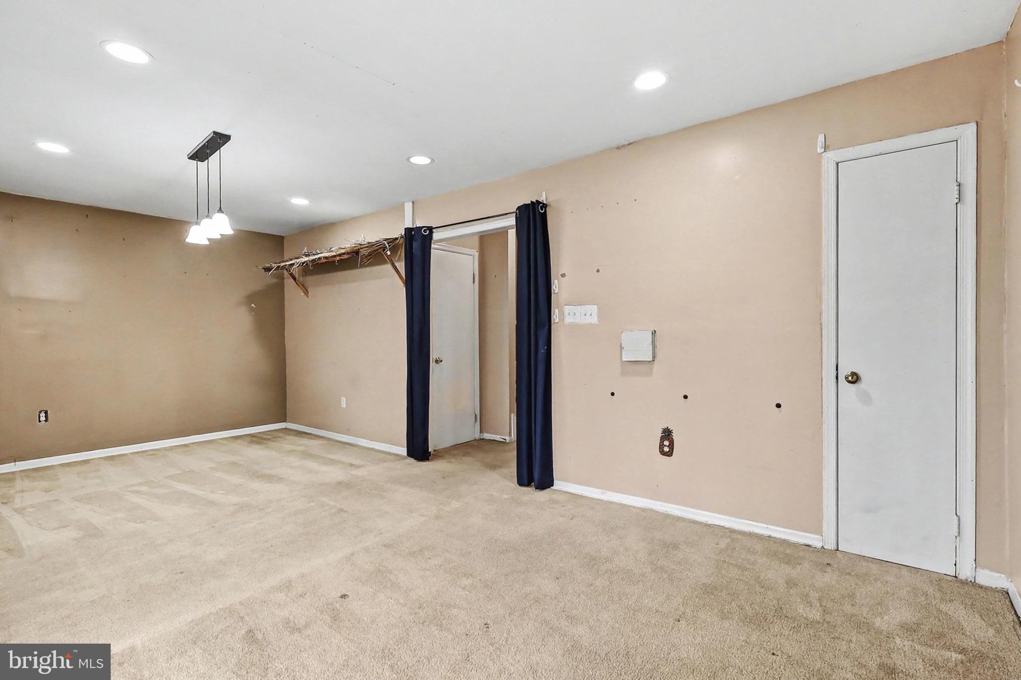 GREENWICH HILL - Residential