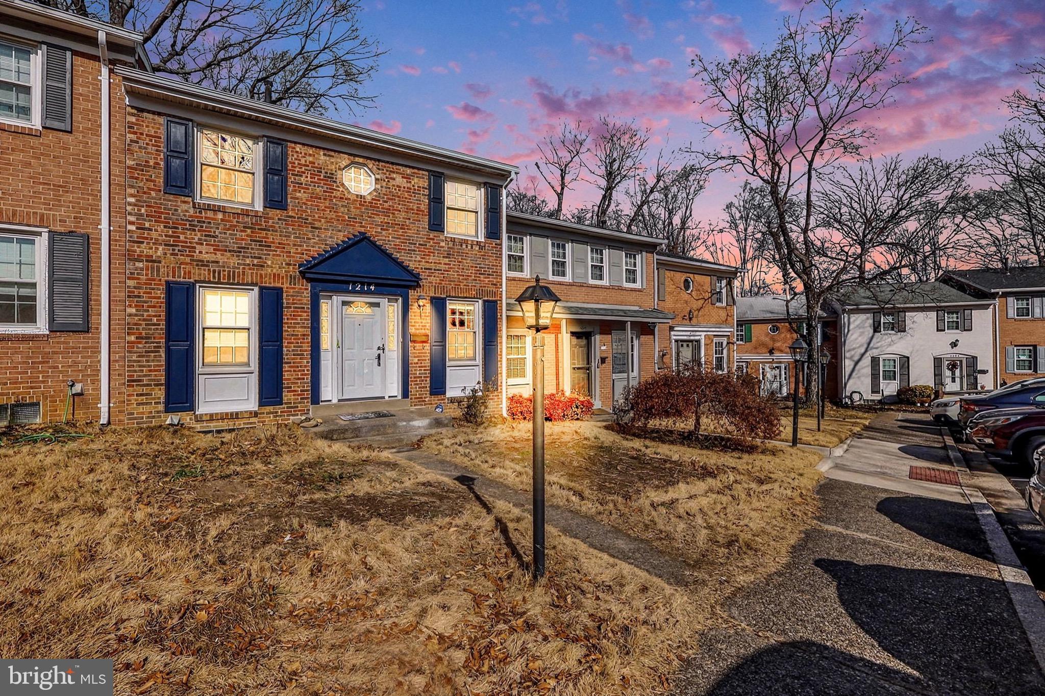 GREENWICH HILL - Residential