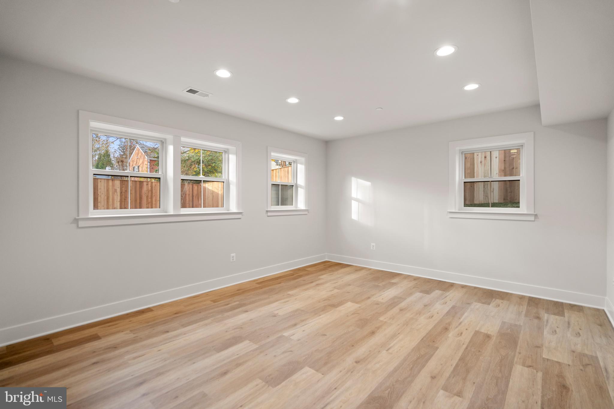 BRADMOOR - Residential