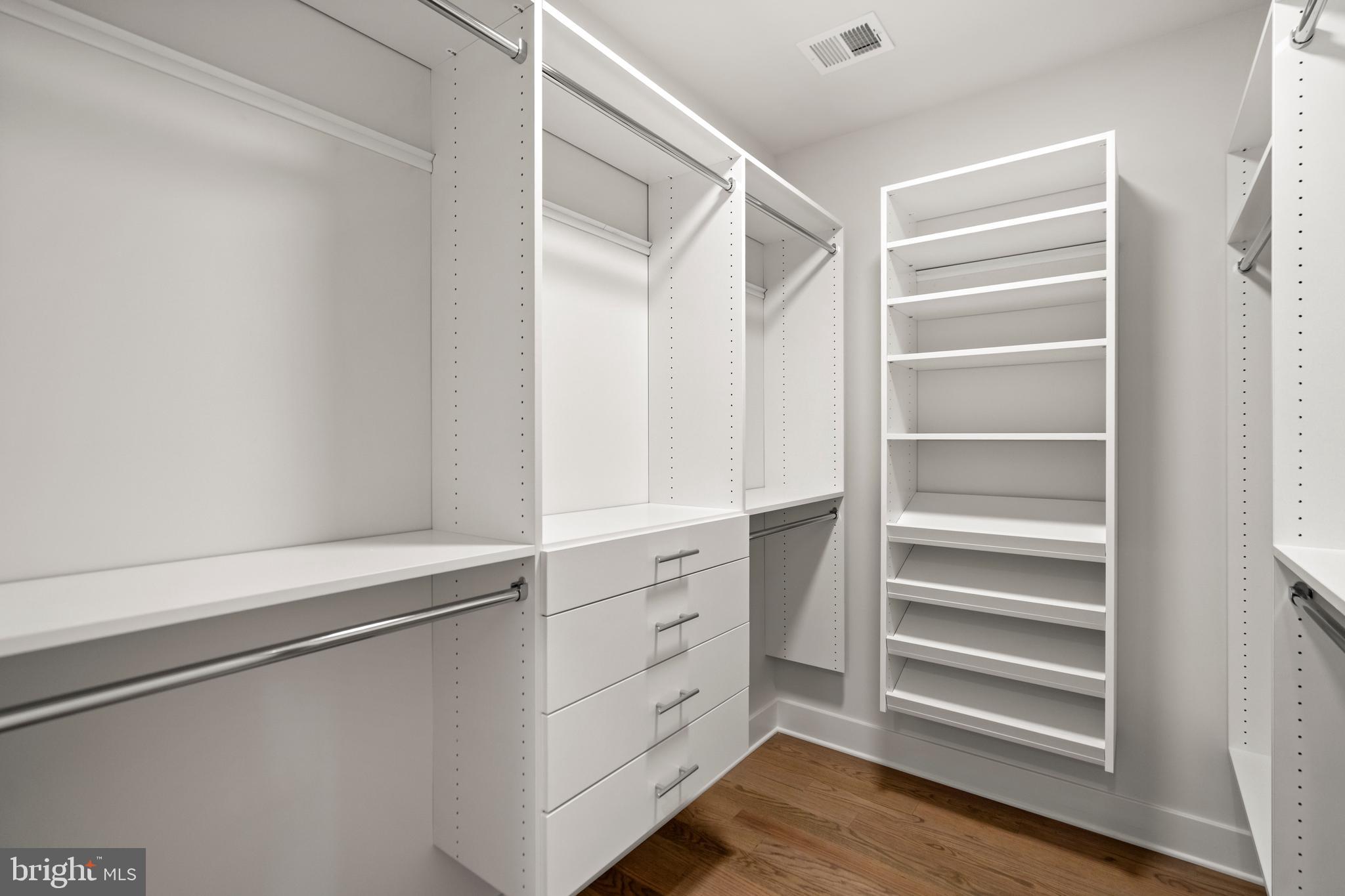 BRADMOOR - Residential