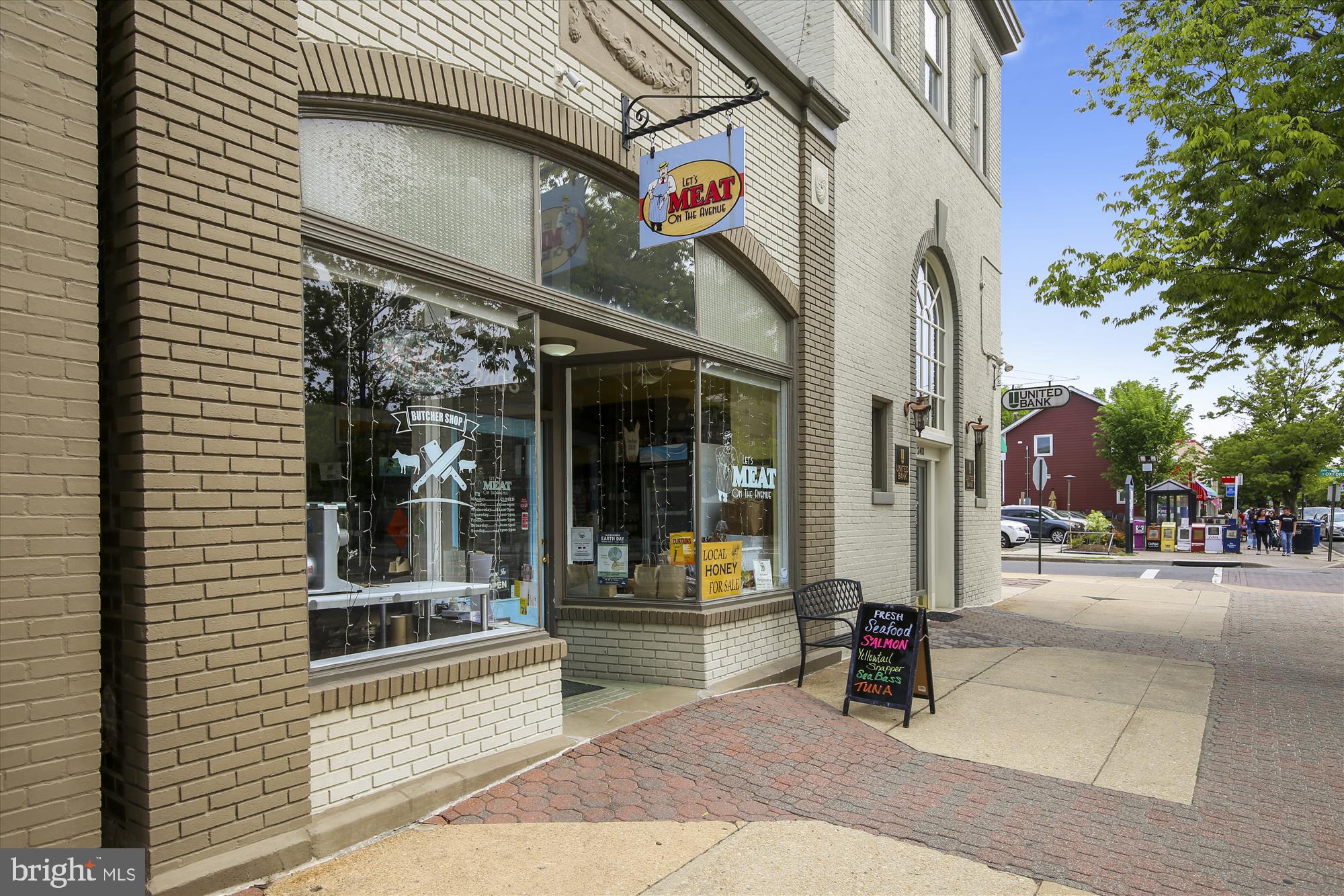 RIVER TERRACE - Residential Lease