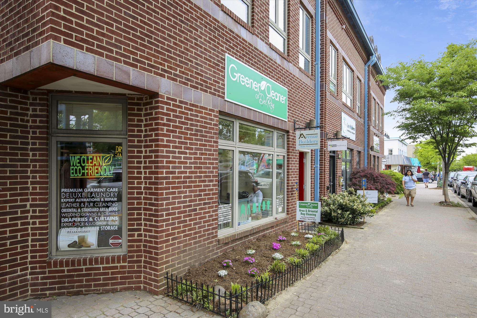 RIVER TERRACE - Residential Lease