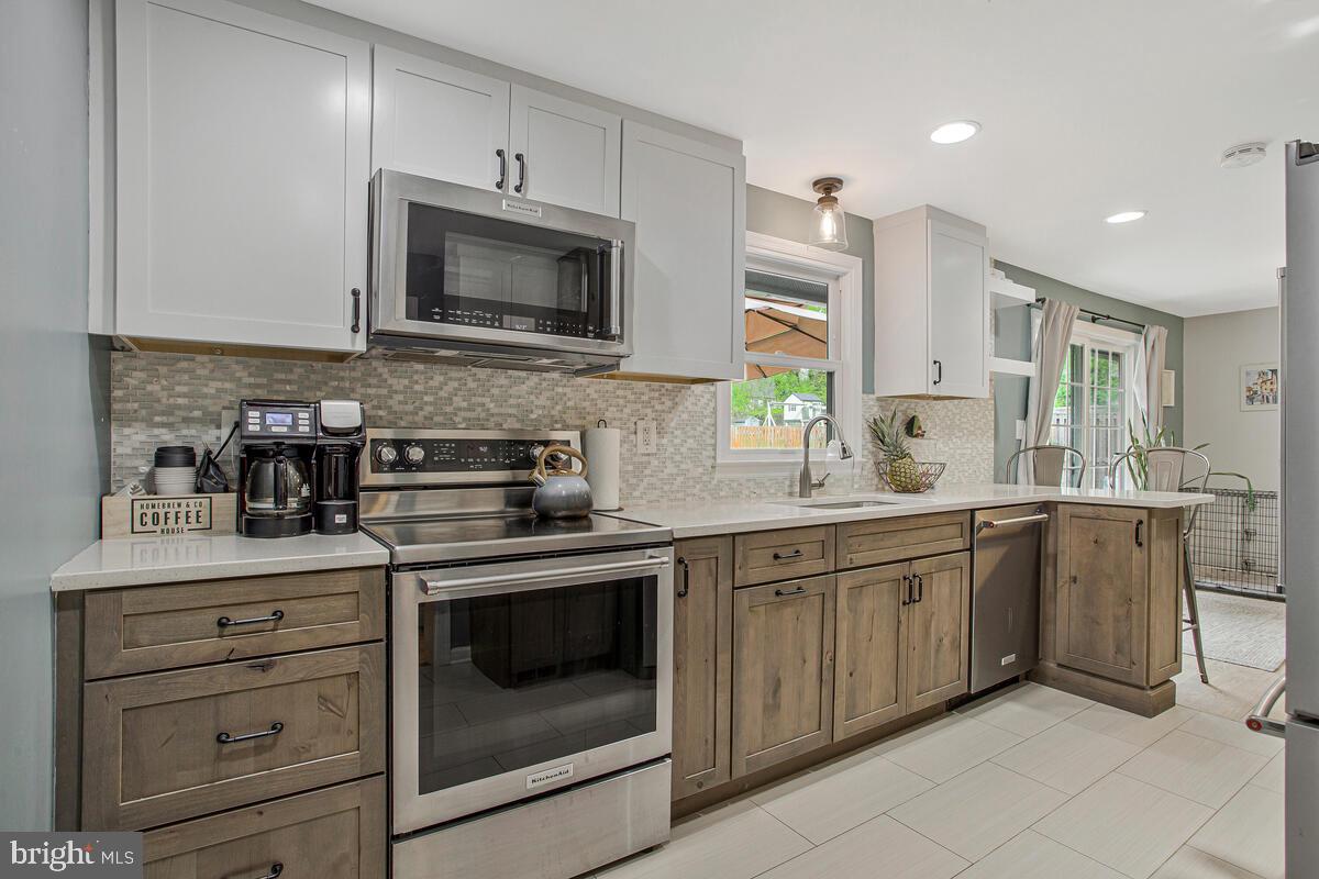 ROBINSON KNOLLS - Residential