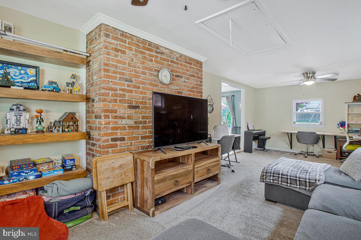 ROBINSON KNOLLS - Residential