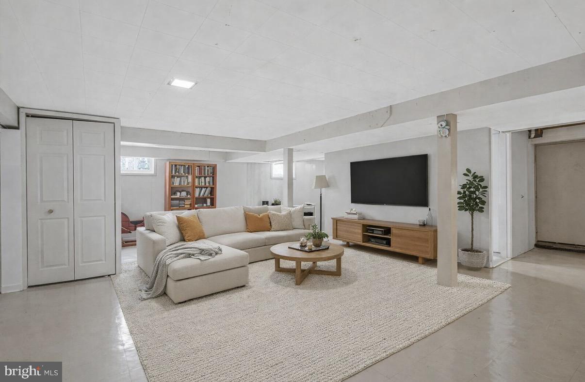 ROBINSON KNOLLS - Residential