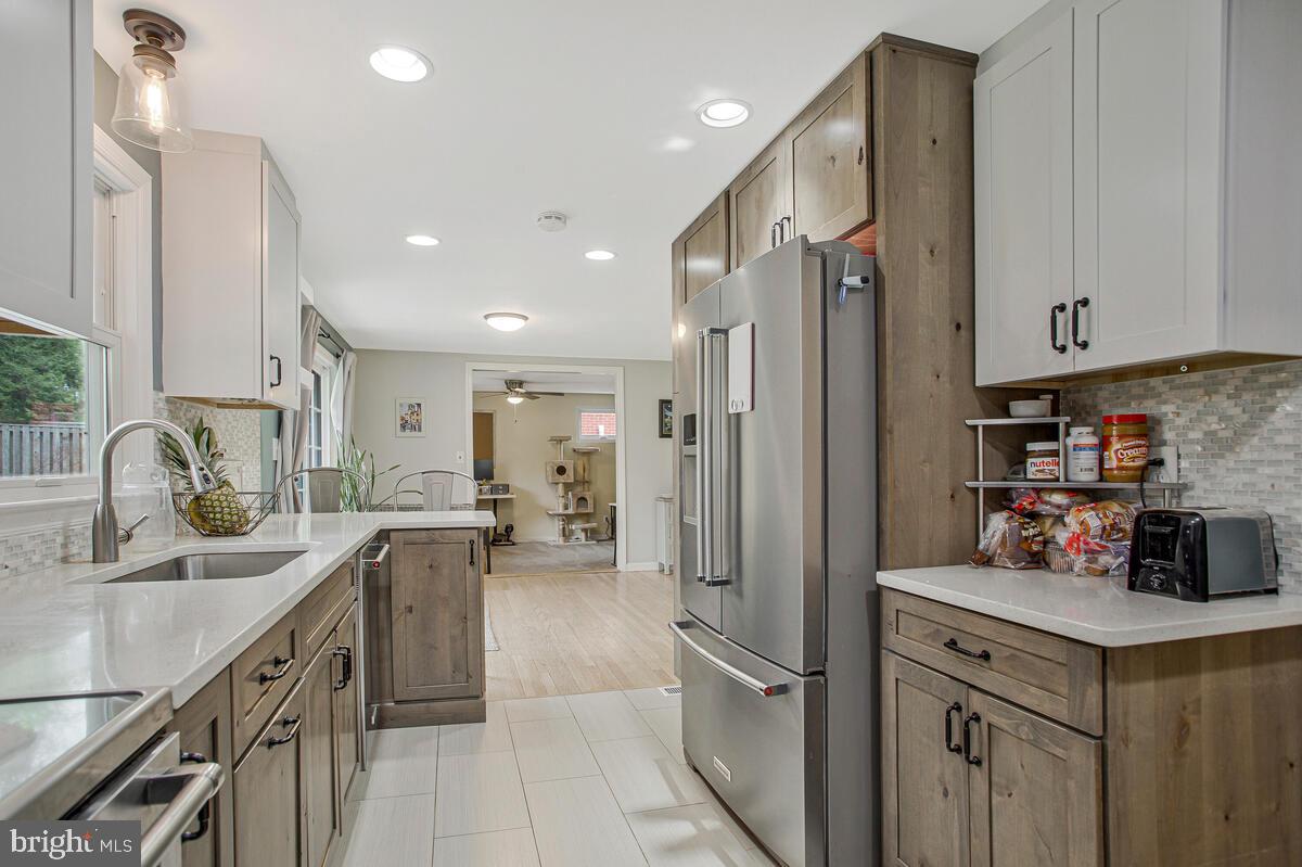 ROBINSON KNOLLS - Residential