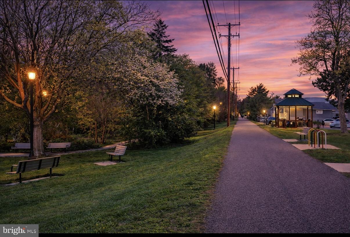 ROBINSON KNOLLS - Residential