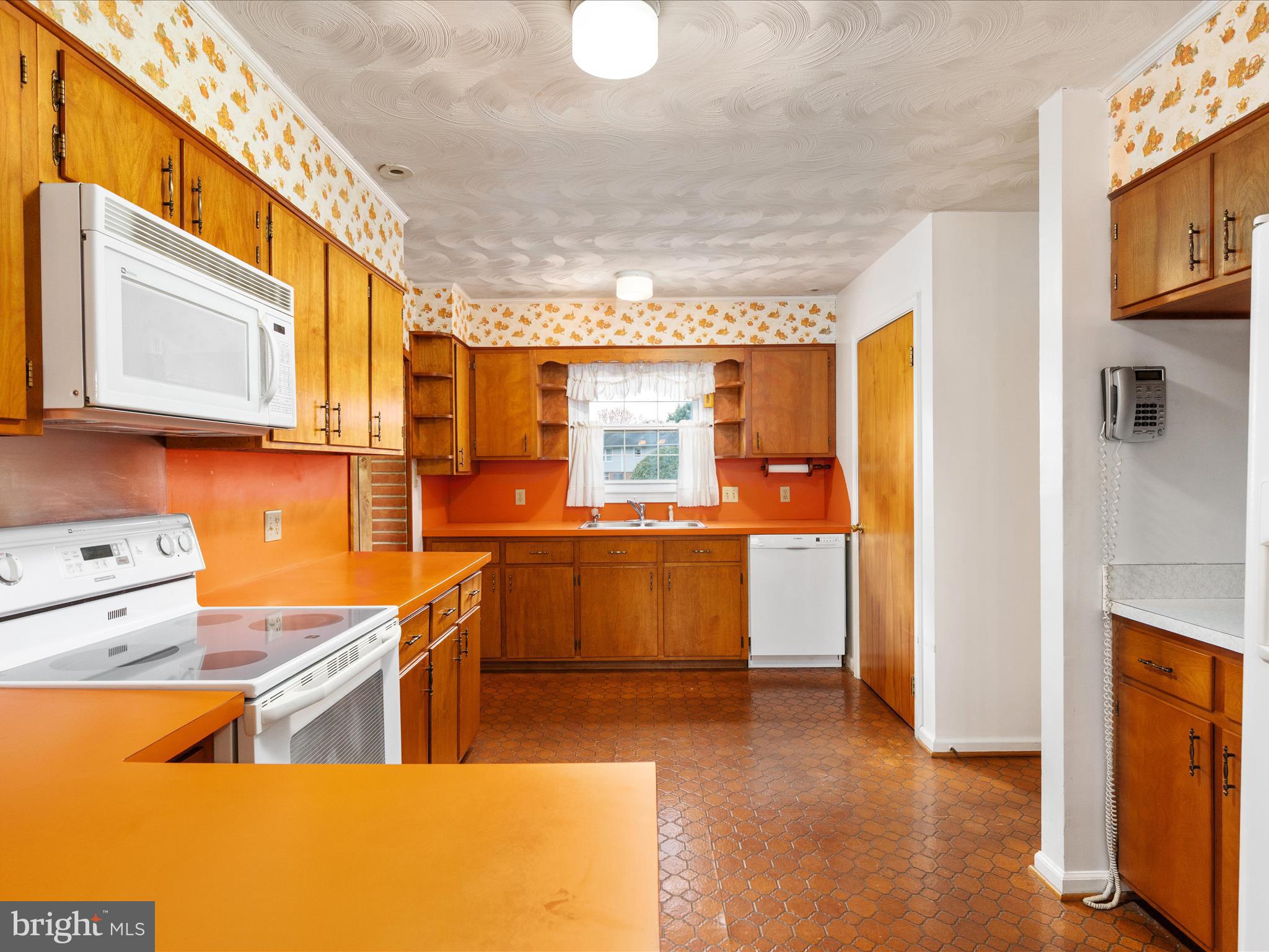 TUSCAWILLA HILLS - Residential