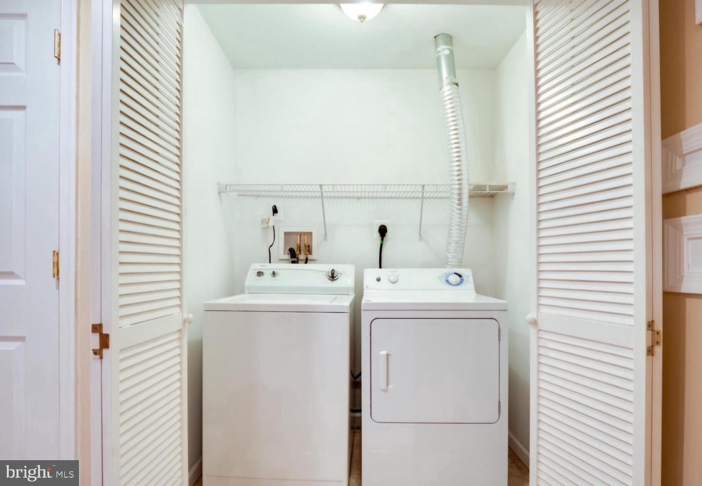 BARRETTS CROSSING - Residential Lease