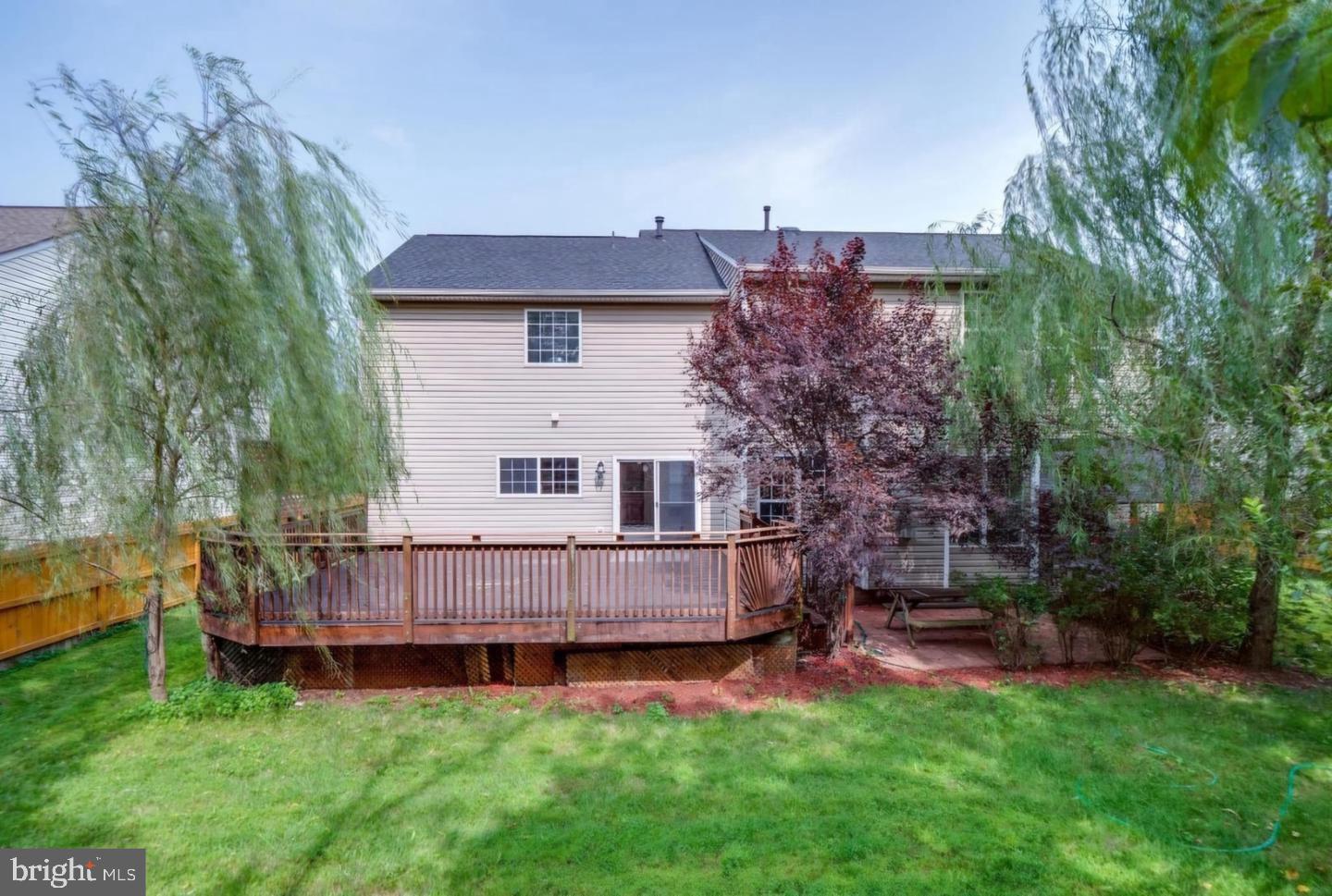 BARRETTS CROSSING - Residential Lease