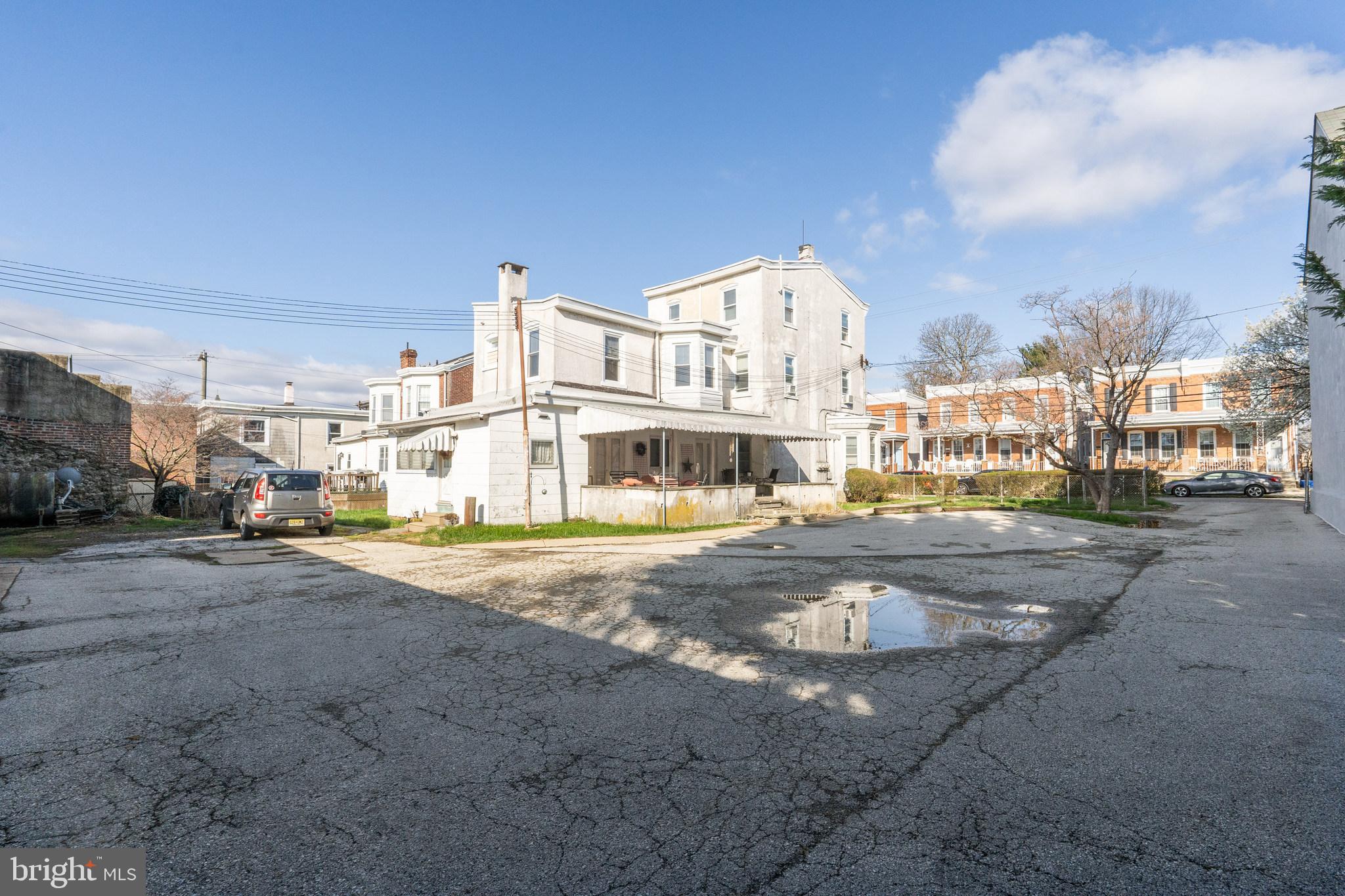 ROXBOROUGH - Residential Lease