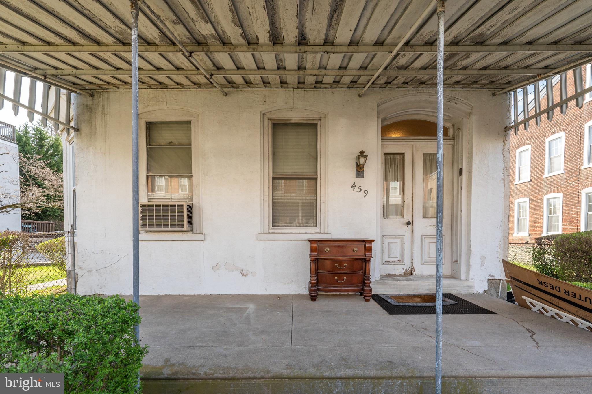 ROXBOROUGH - Residential Lease