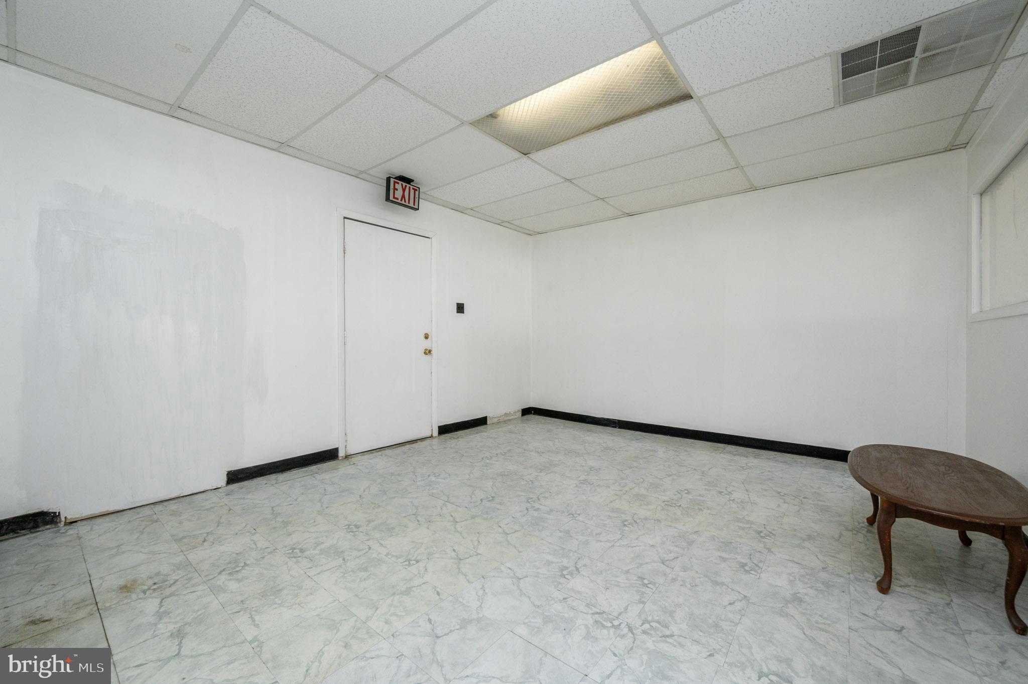 431 N WHITE HORSE PIKE N