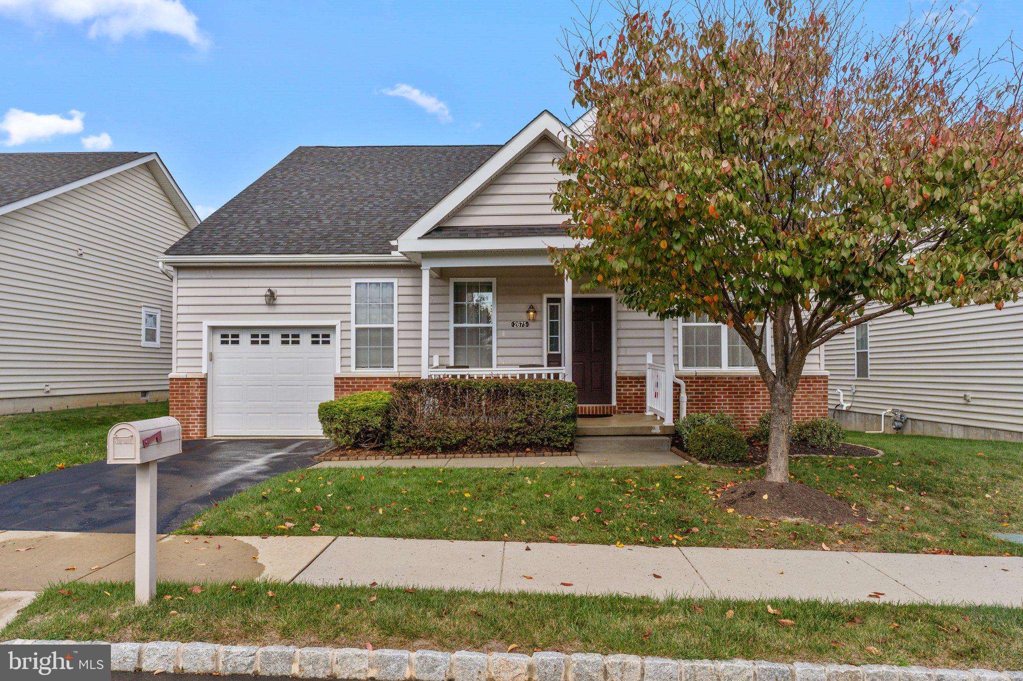 ARBOURS AT EAGLE POINT - Residential