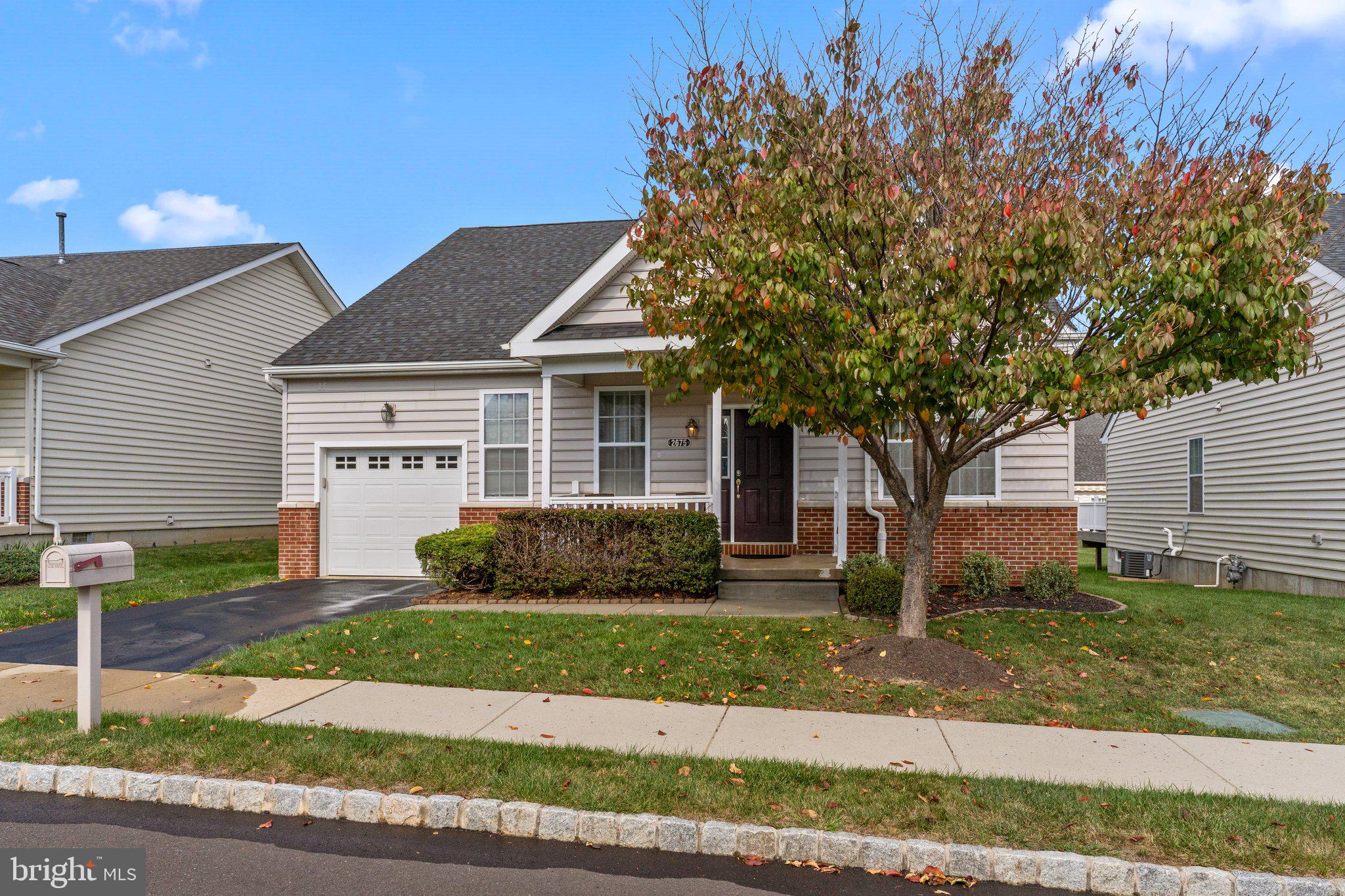 ARBOURS AT EAGLE POINT - Residential