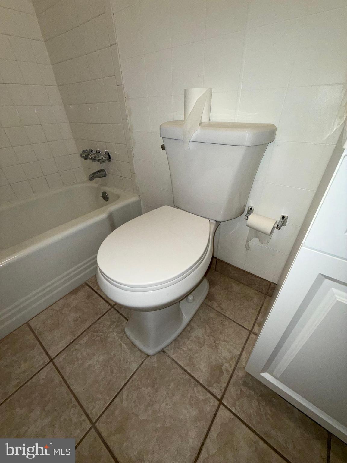 OXFORD CIRCLE - Residential Income