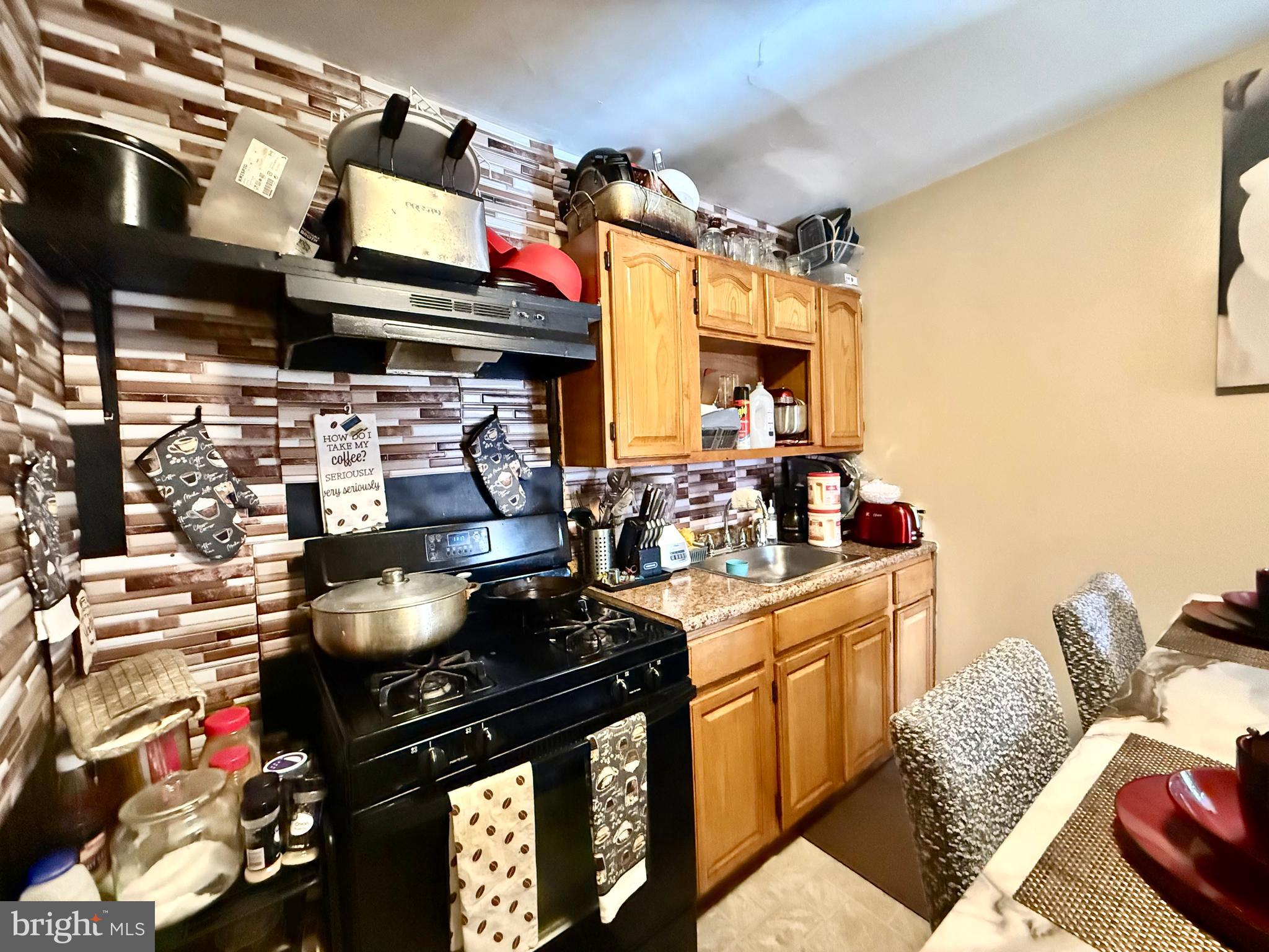 OXFORD CIRCLE - Residential Income