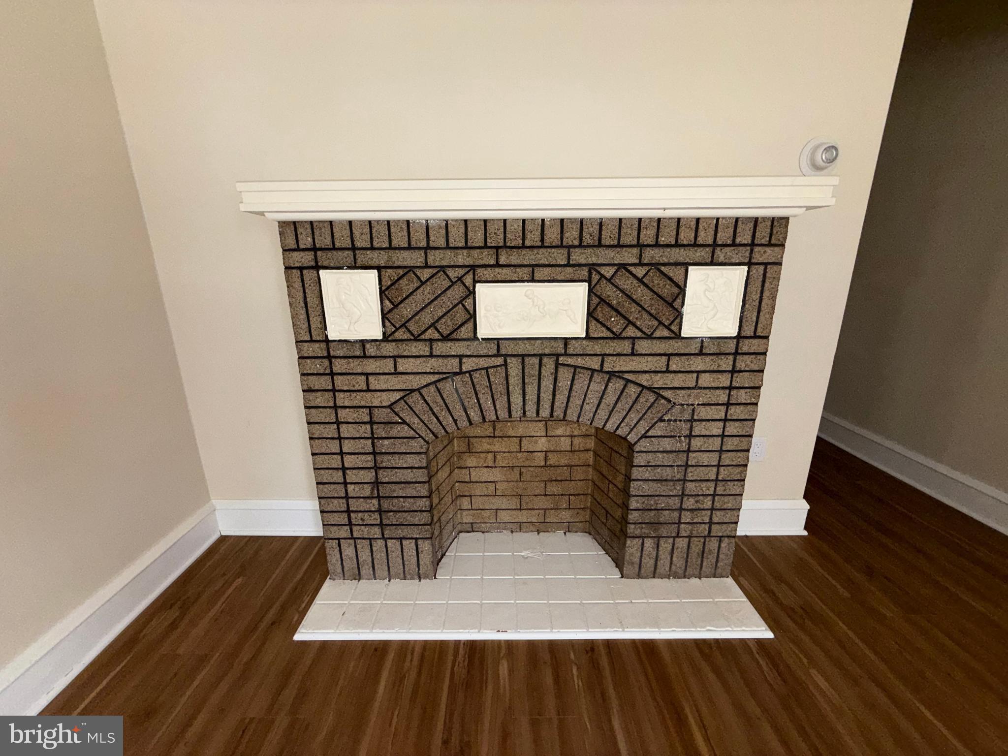 OXFORD CIRCLE - Residential Income