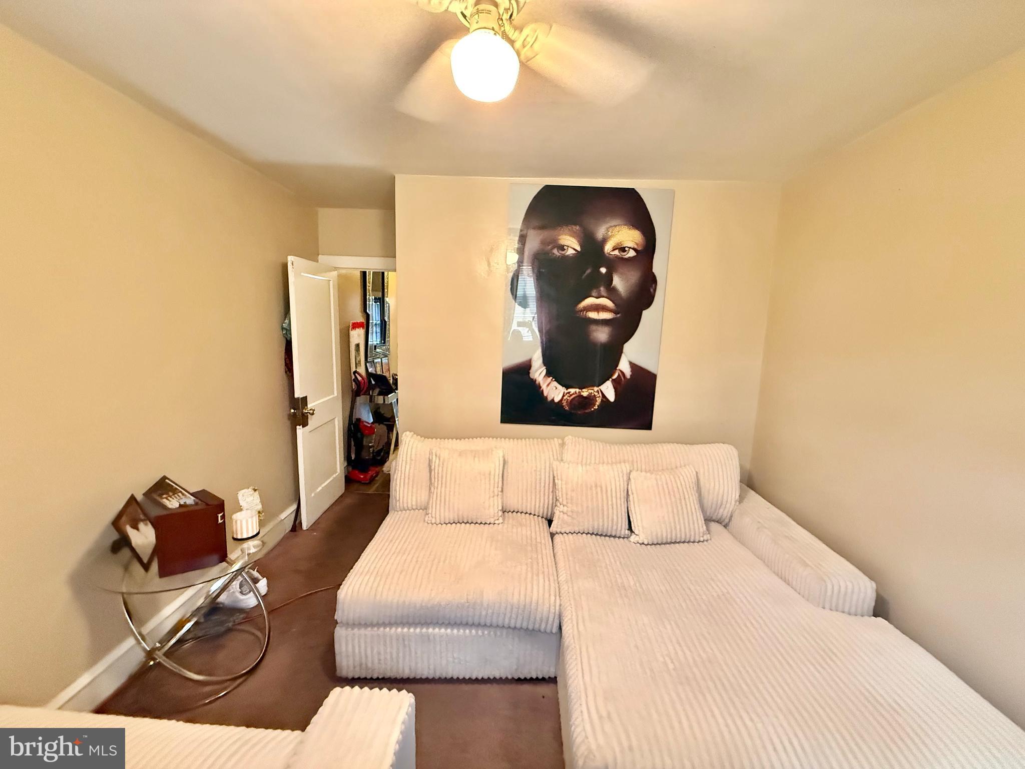 OXFORD CIRCLE - Residential Income