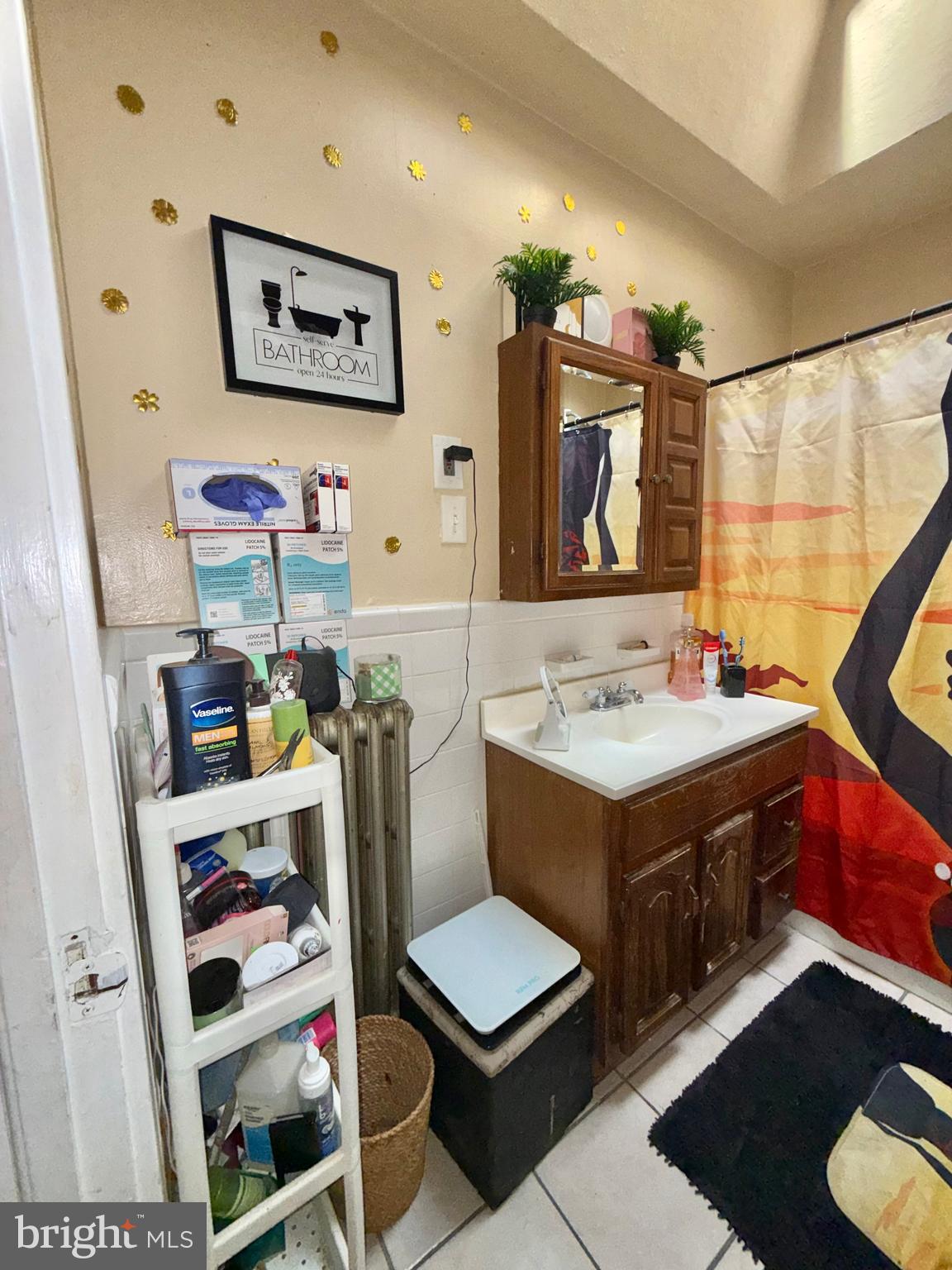 OXFORD CIRCLE - Residential Income