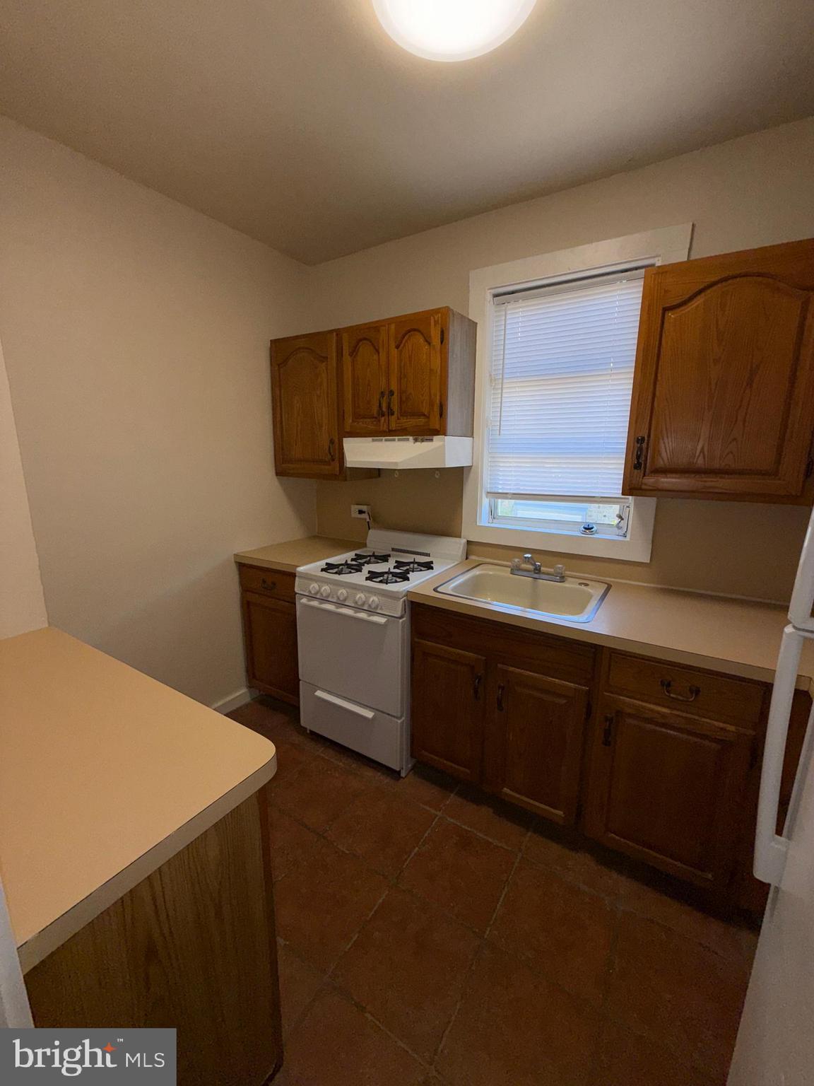 OXFORD CIRCLE - Residential Income