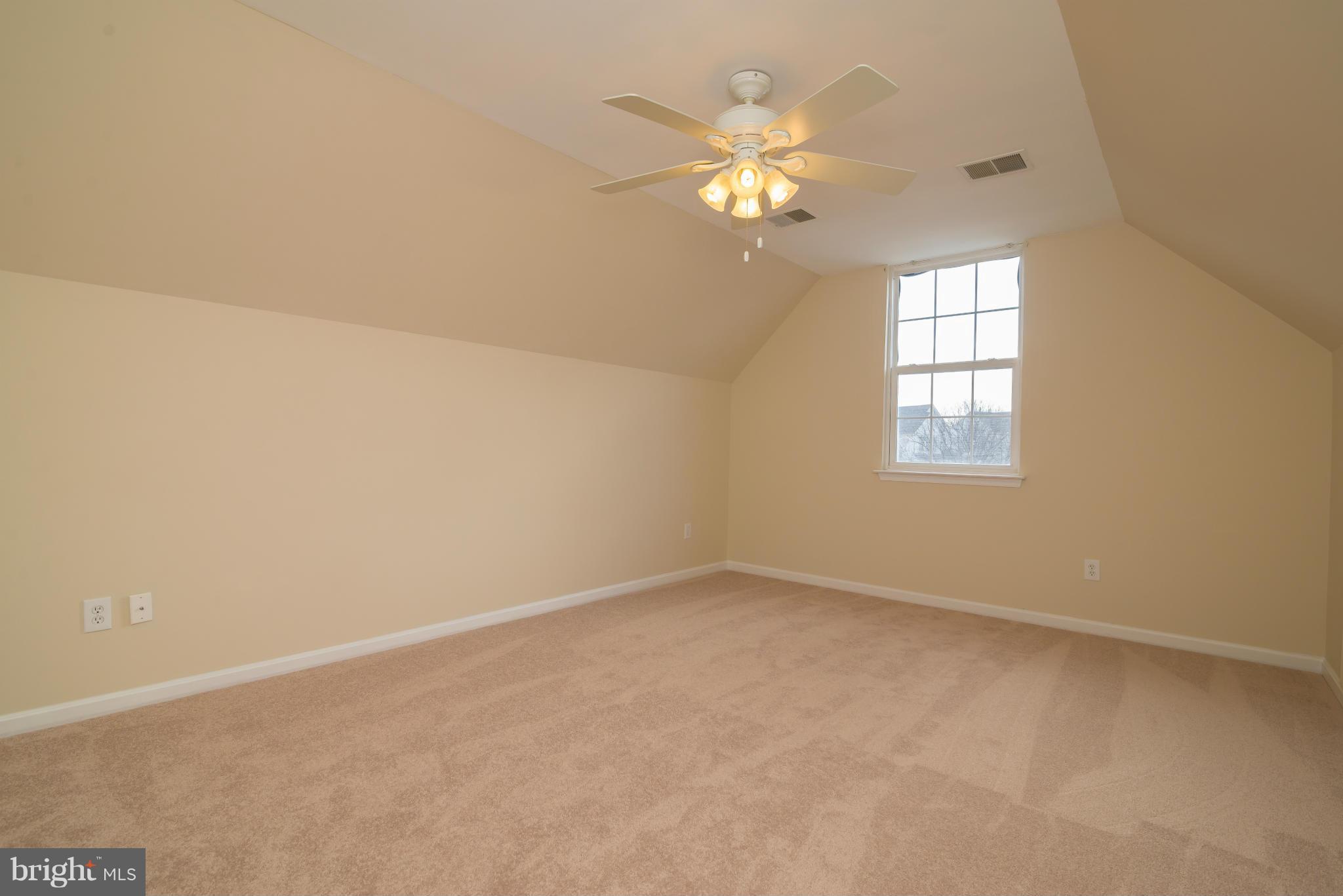 SIGNATURE AT BROADLANDS - Residential