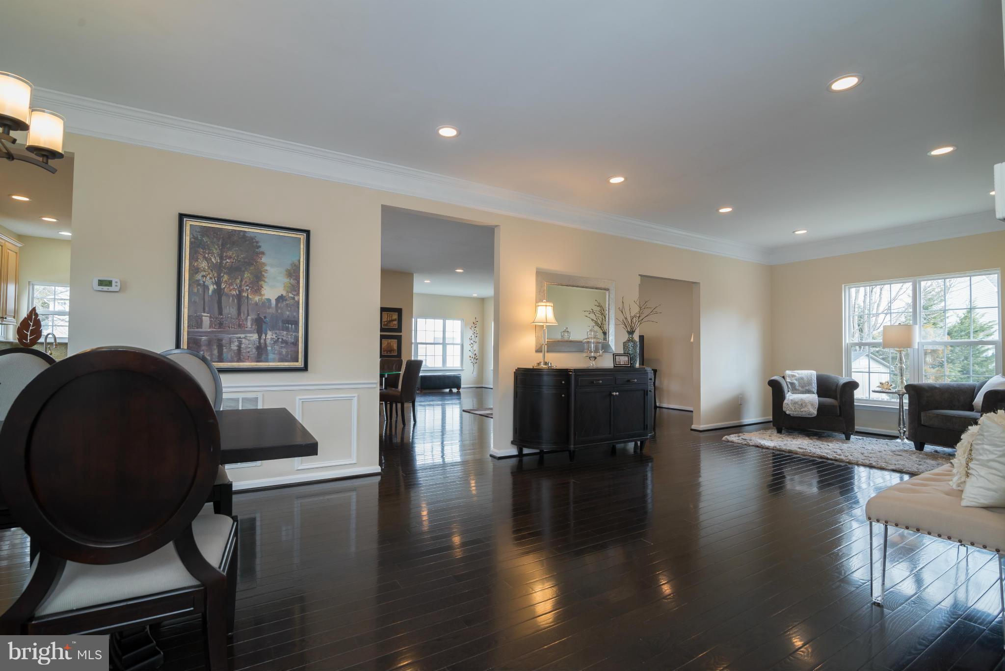 SIGNATURE AT BROADLANDS - Residential