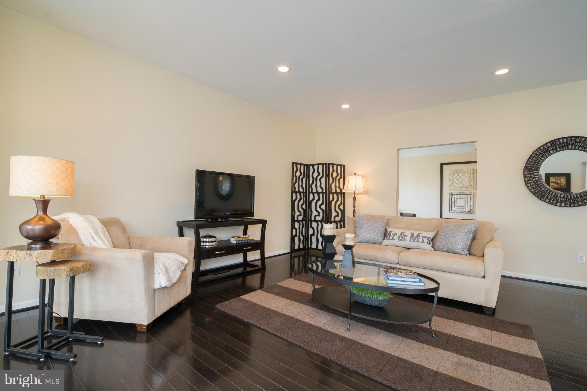 SIGNATURE AT BROADLANDS - Residential