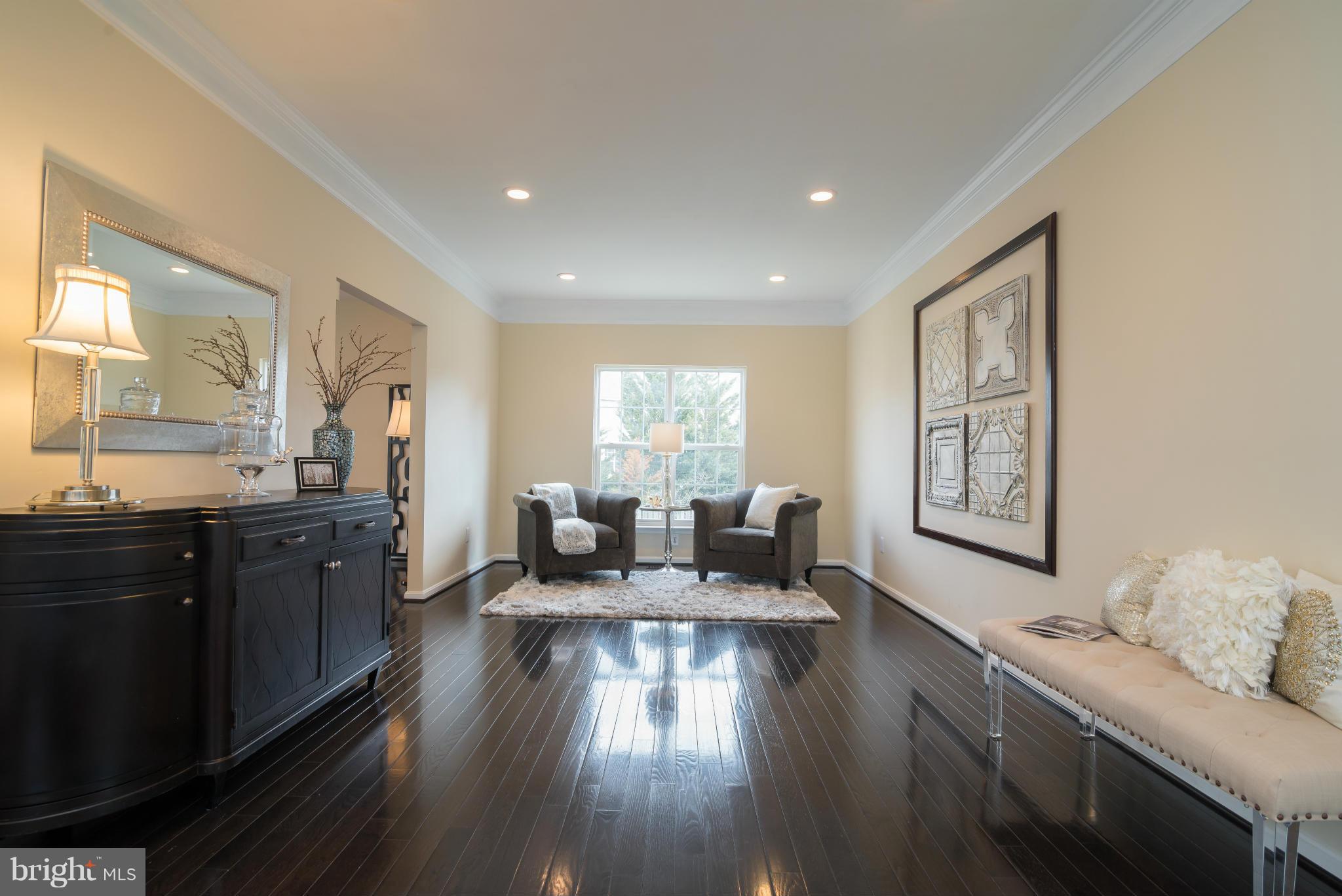 SIGNATURE AT BROADLANDS - Residential