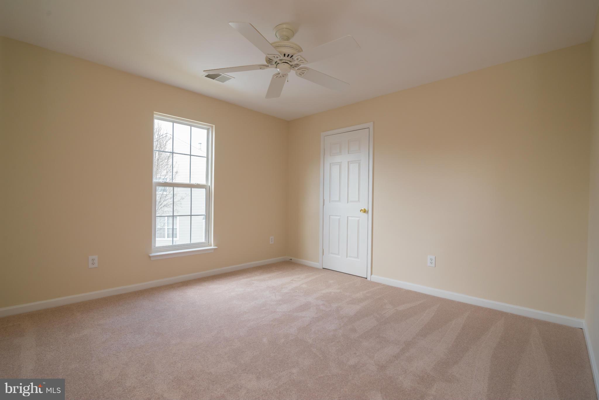 SIGNATURE AT BROADLANDS - Residential