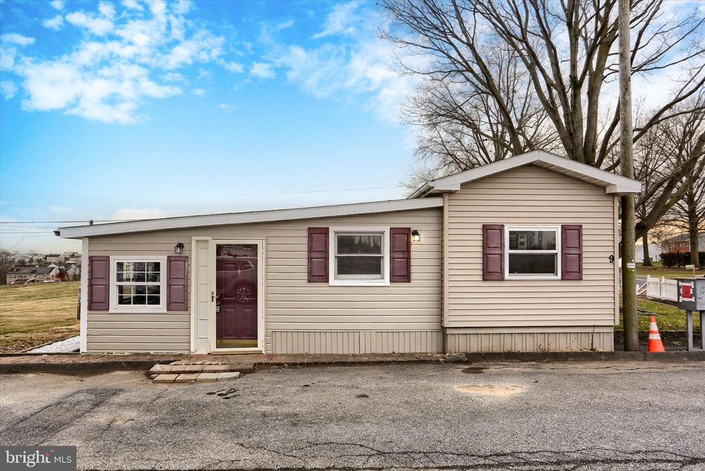 Photo of 1963 Sheaffer Road, ELIZABETHTOWN, PA 17022 (MLS # PALA2081870)