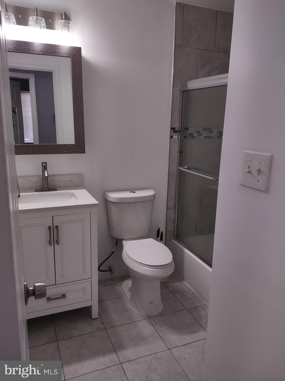 ROSEDALE ESTATES - Residential Lease