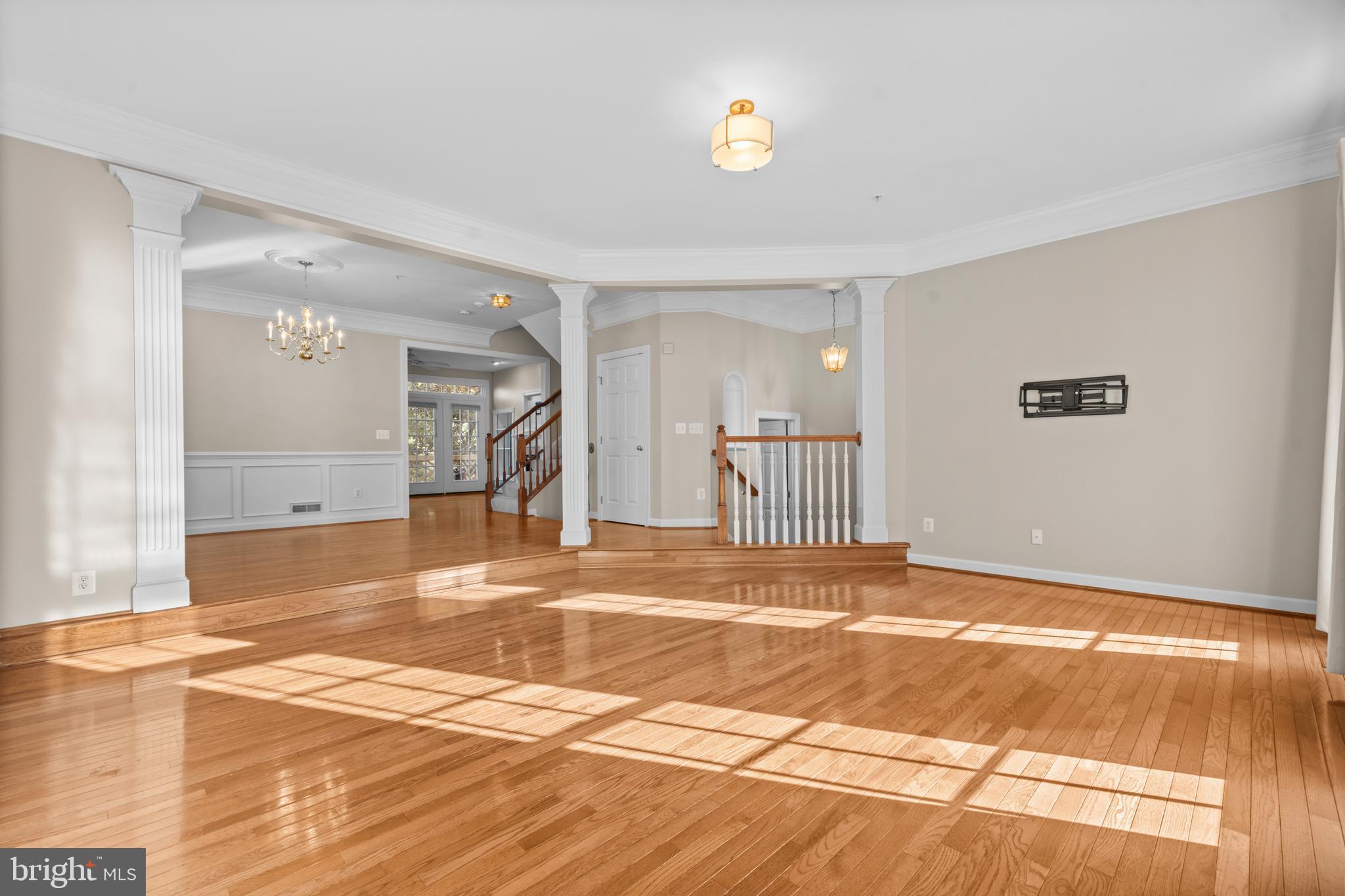 1675 HUNTING CREEK DRIVE