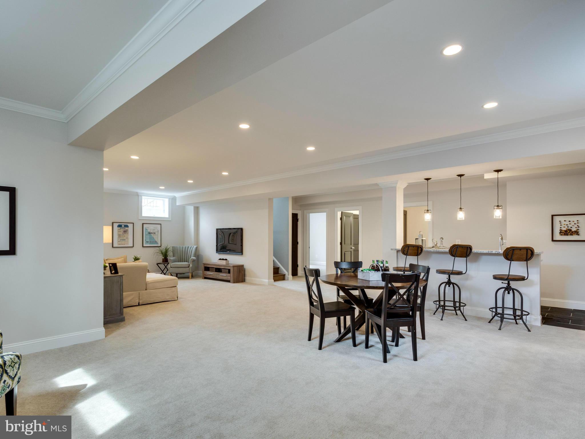 VIENNA WOODS - Residential