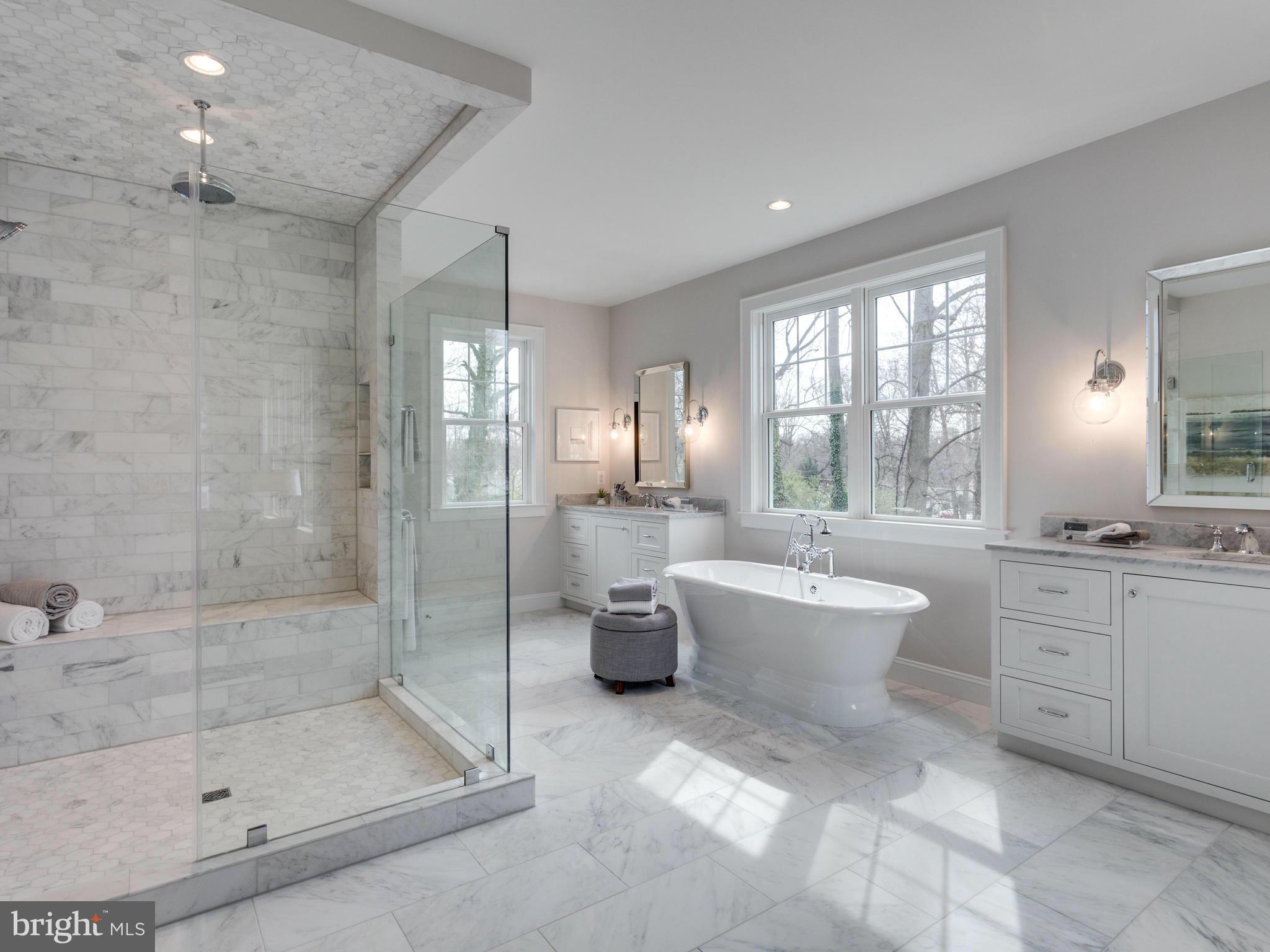 VIENNA WOODS - Residential