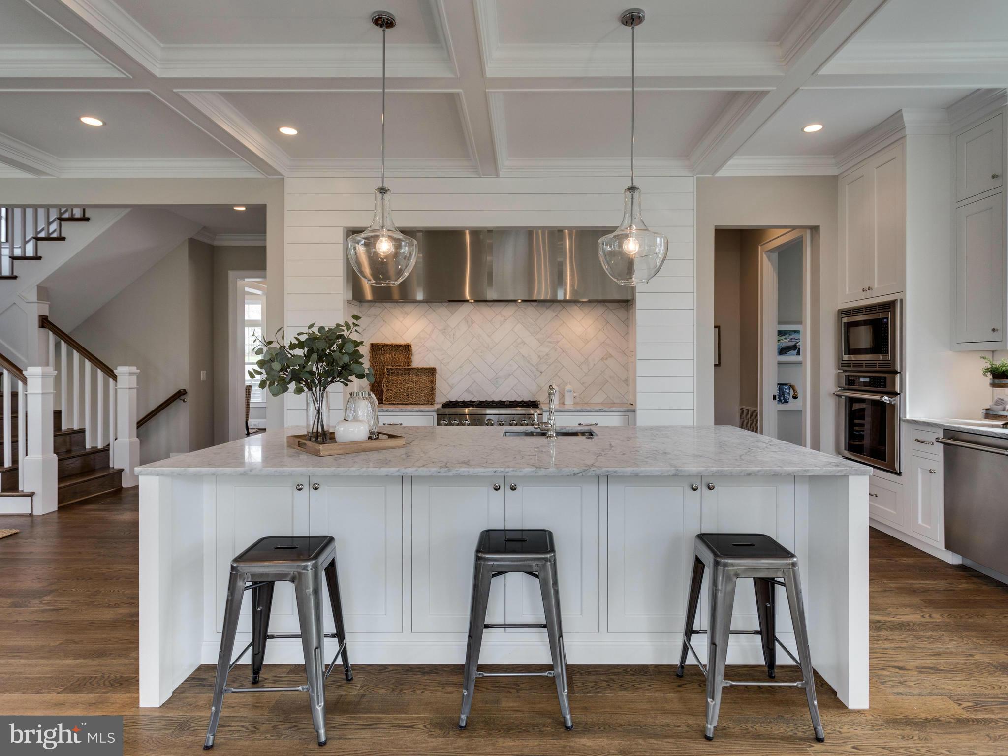 VIENNA WOODS - Residential