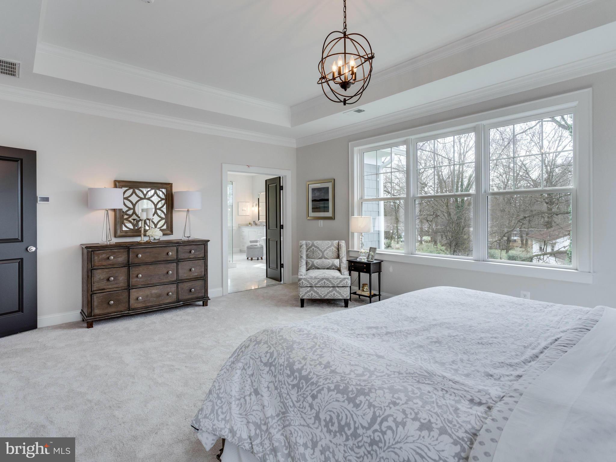 VIENNA WOODS - Residential