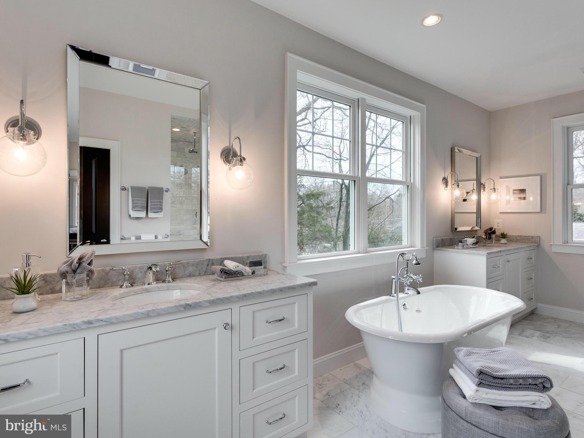 VIENNA WOODS - Residential