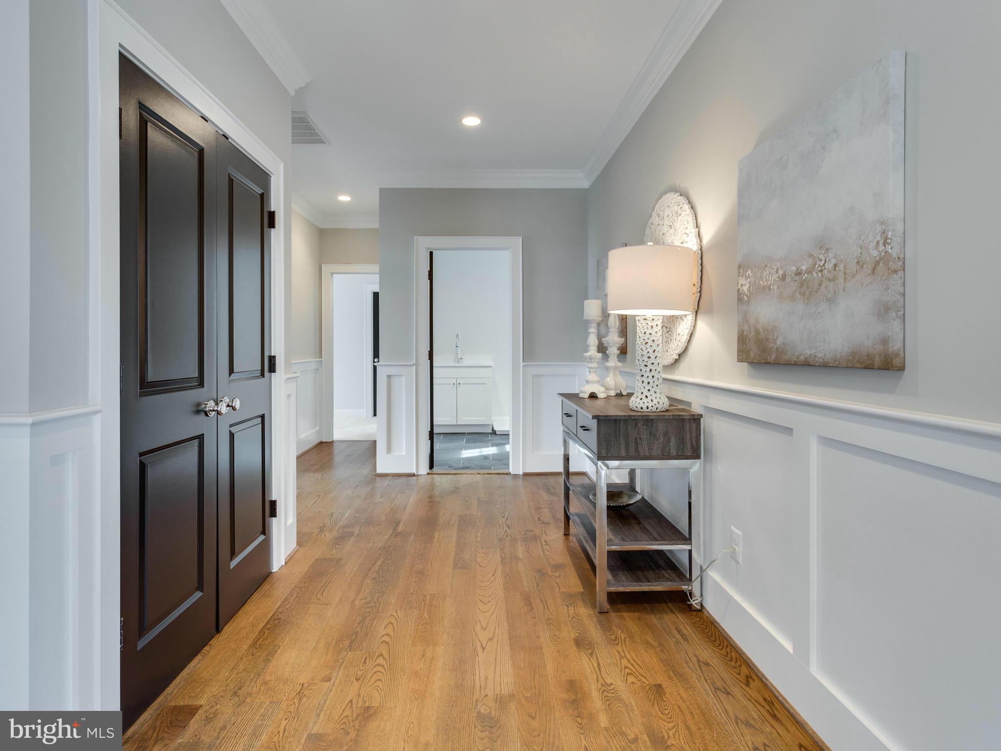 VIENNA WOODS - Residential