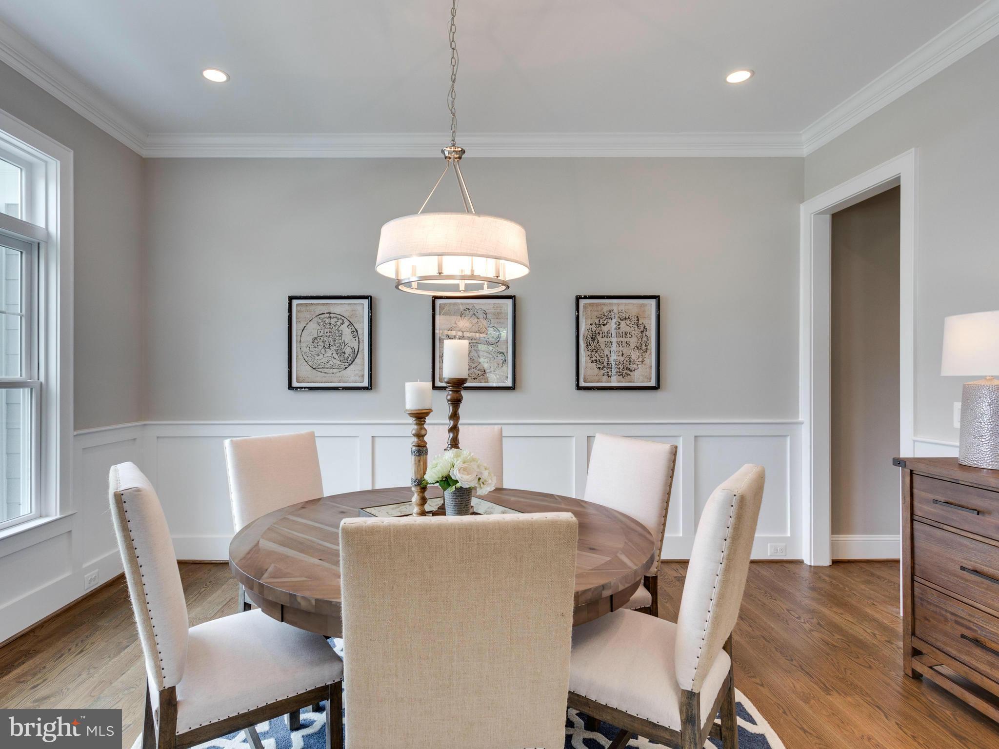 VIENNA WOODS - Residential