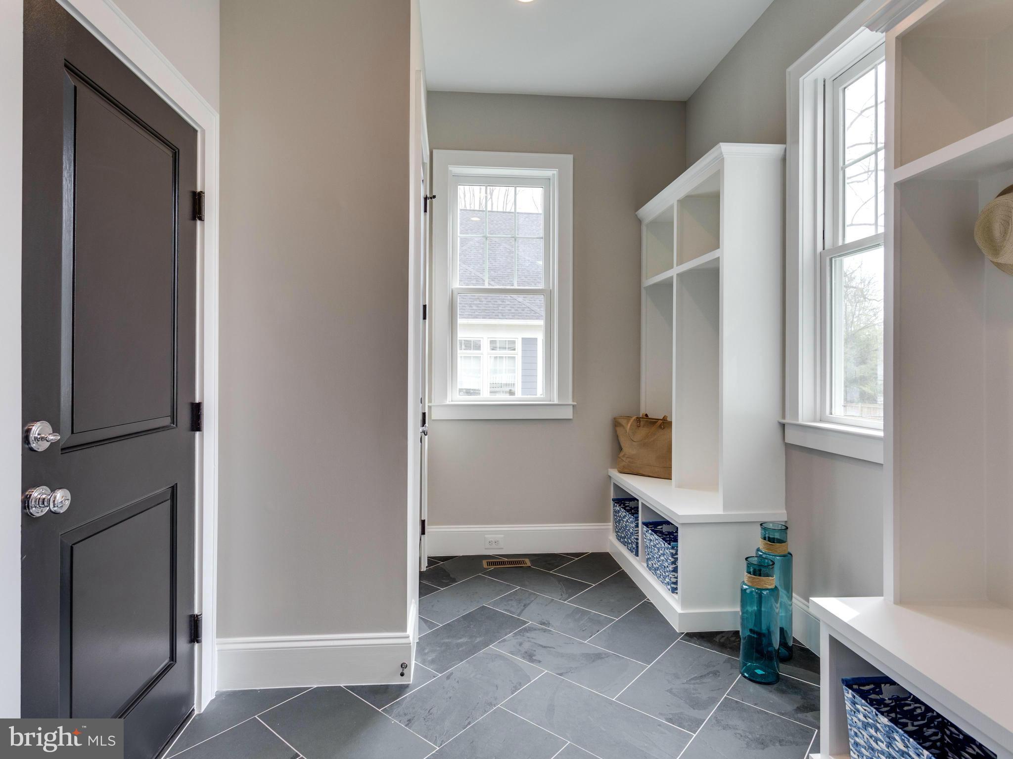 VIENNA WOODS - Residential