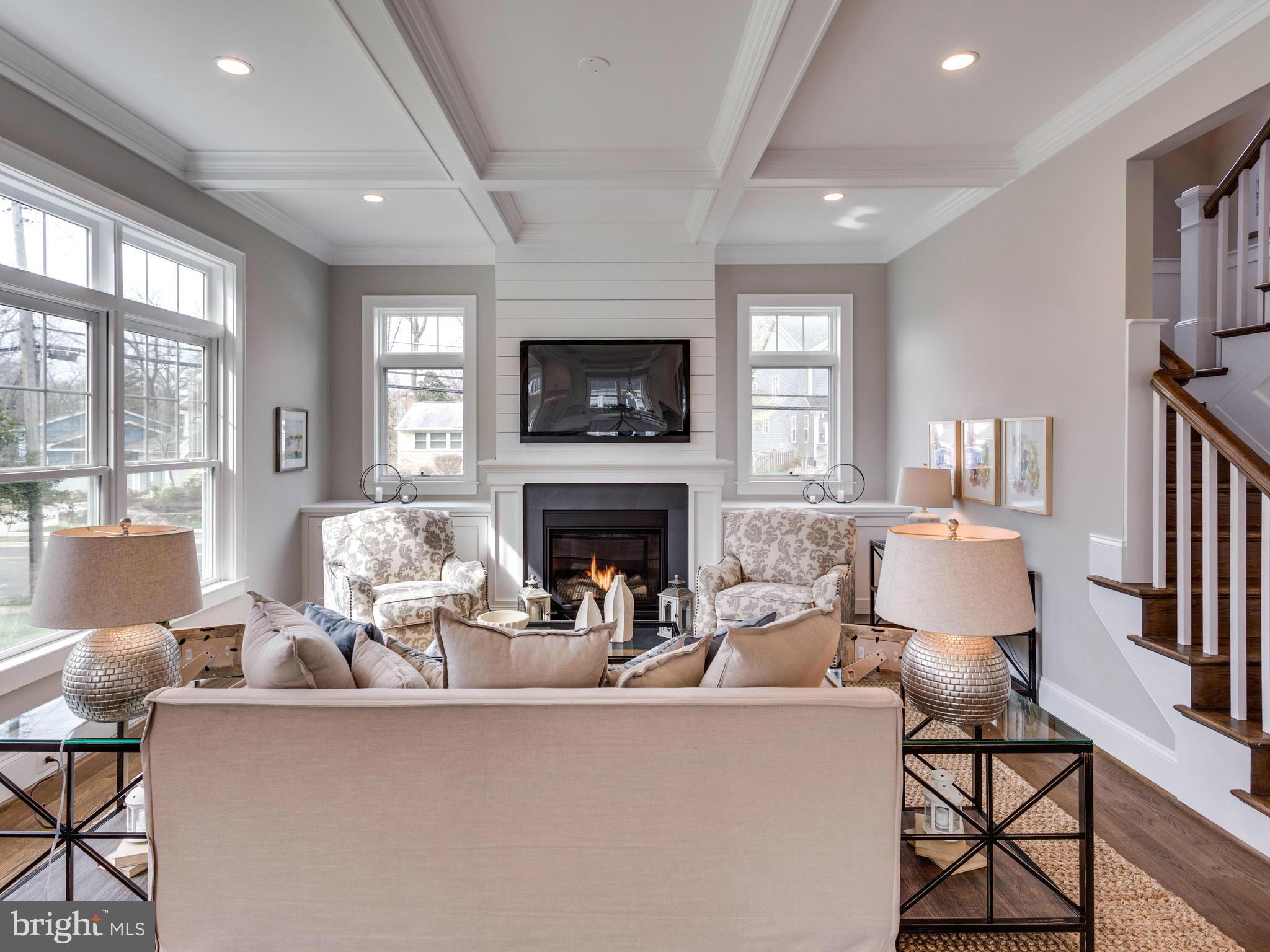 VIENNA WOODS - Residential