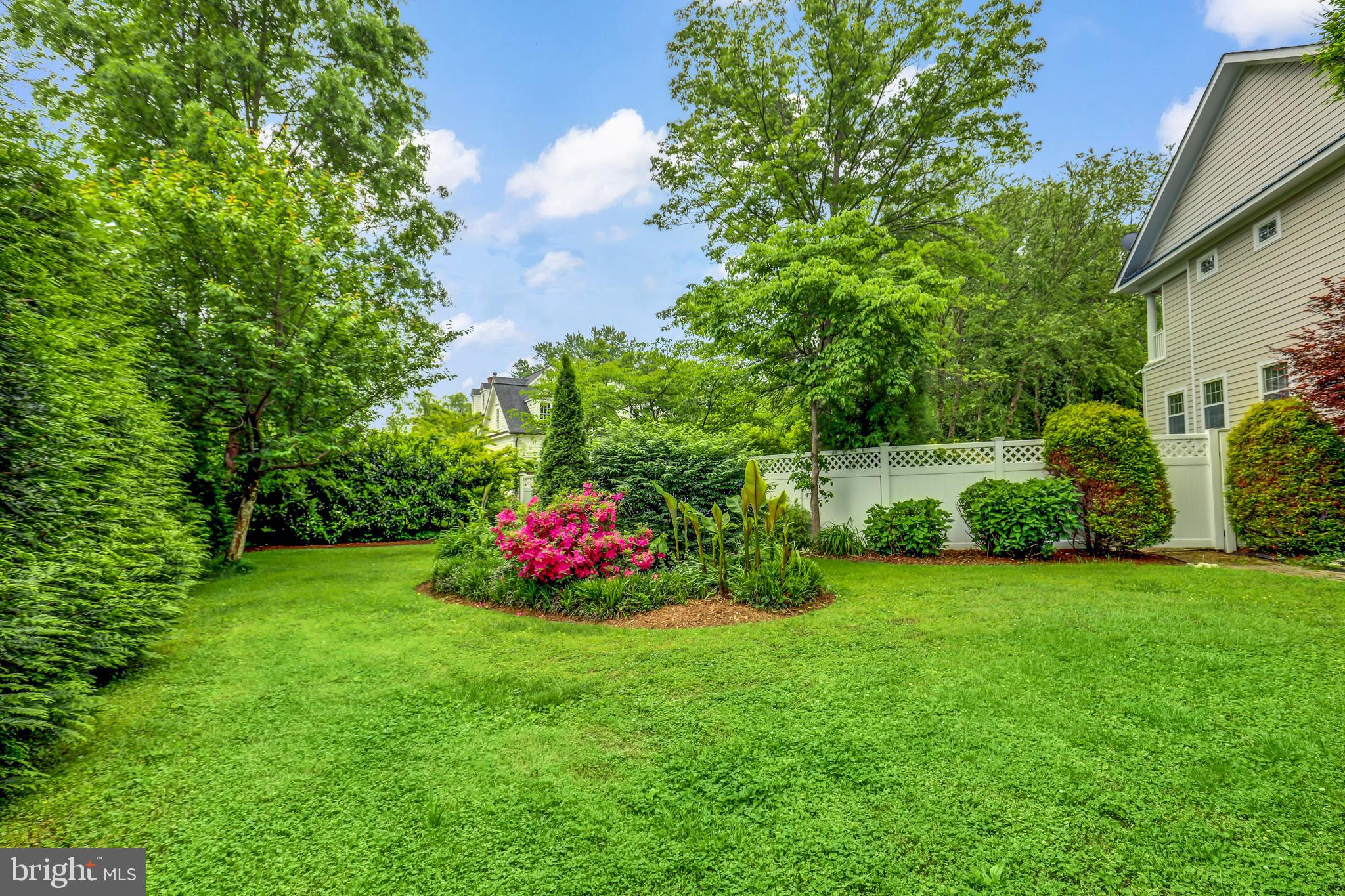 PLYMOUTH HAVEN - Residential