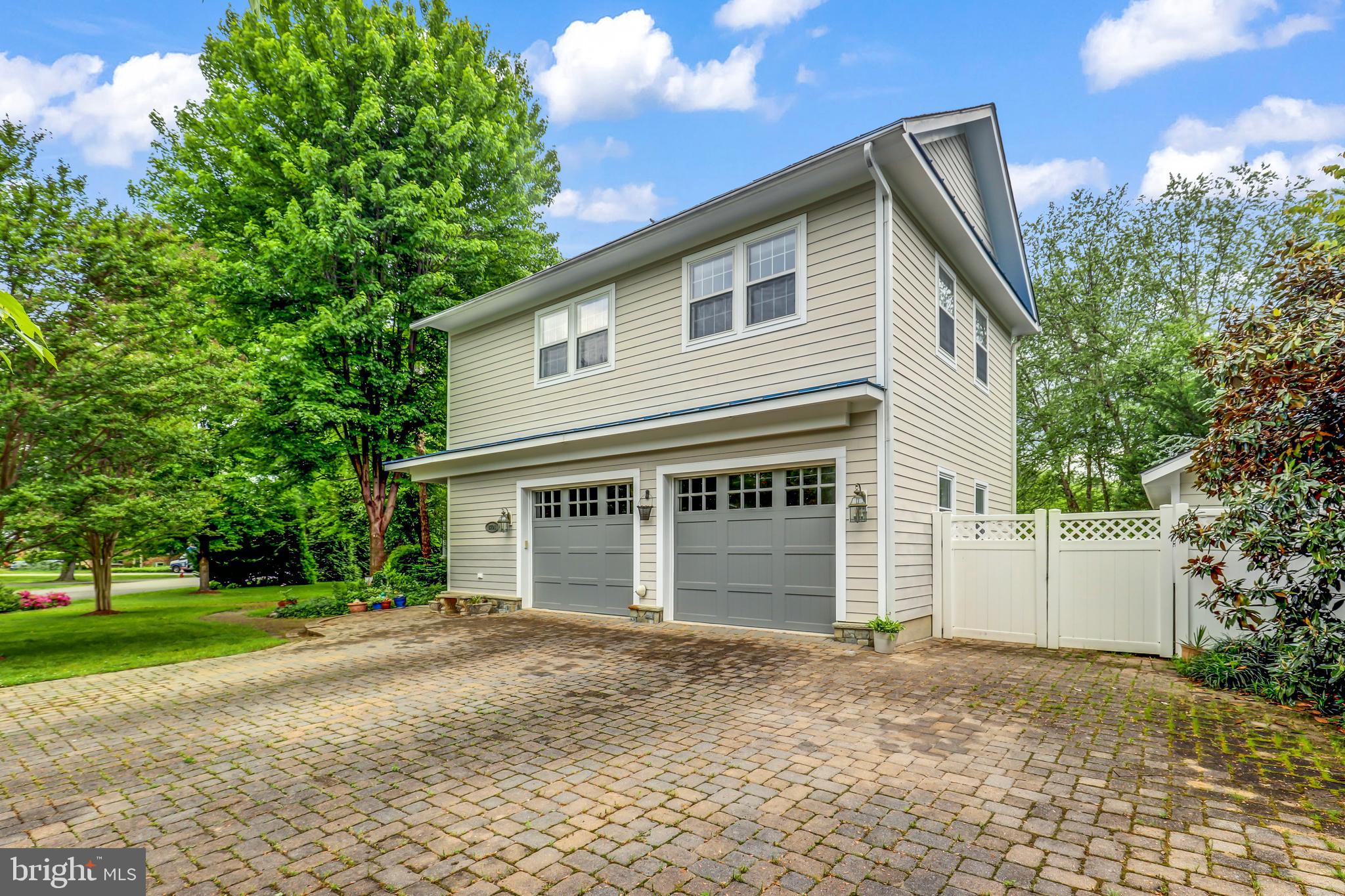 PLYMOUTH HAVEN - Residential